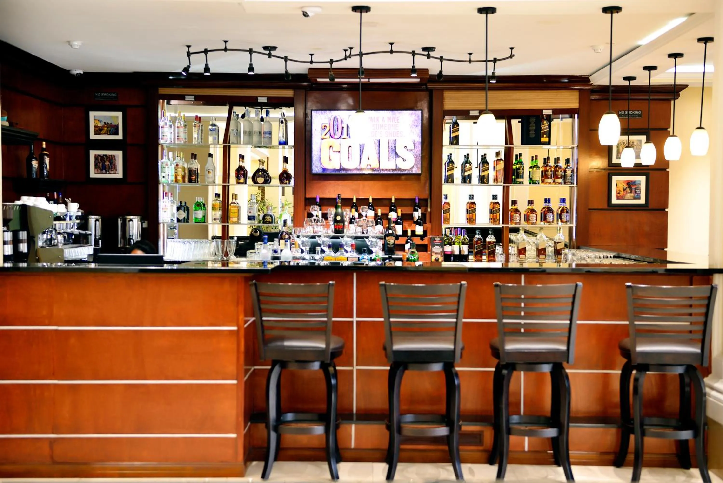 Lounge or bar in The HUB Hotel