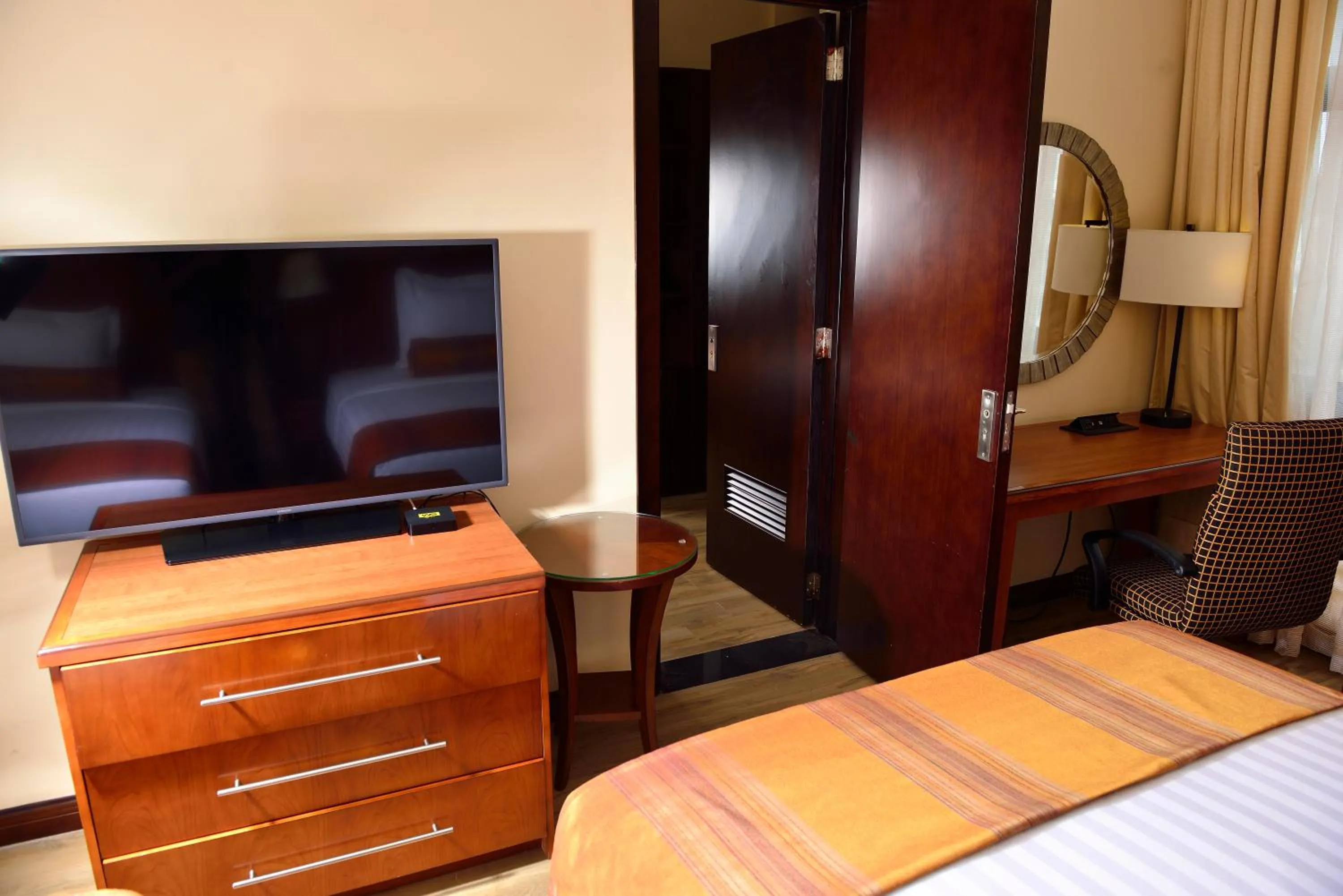 TV and multimedia, Bed in The HUB Hotel