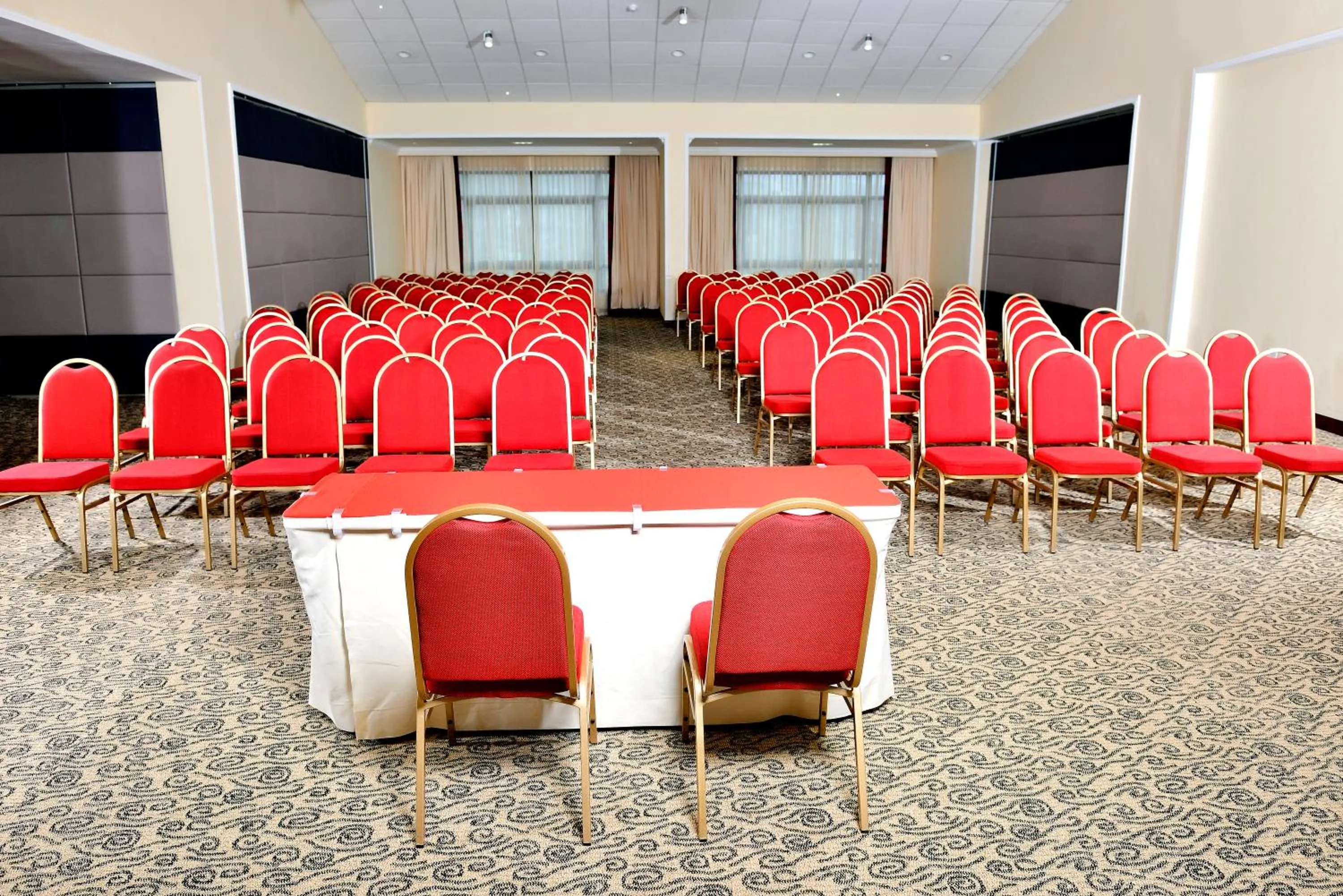 Meeting/conference room in The HUB Hotel