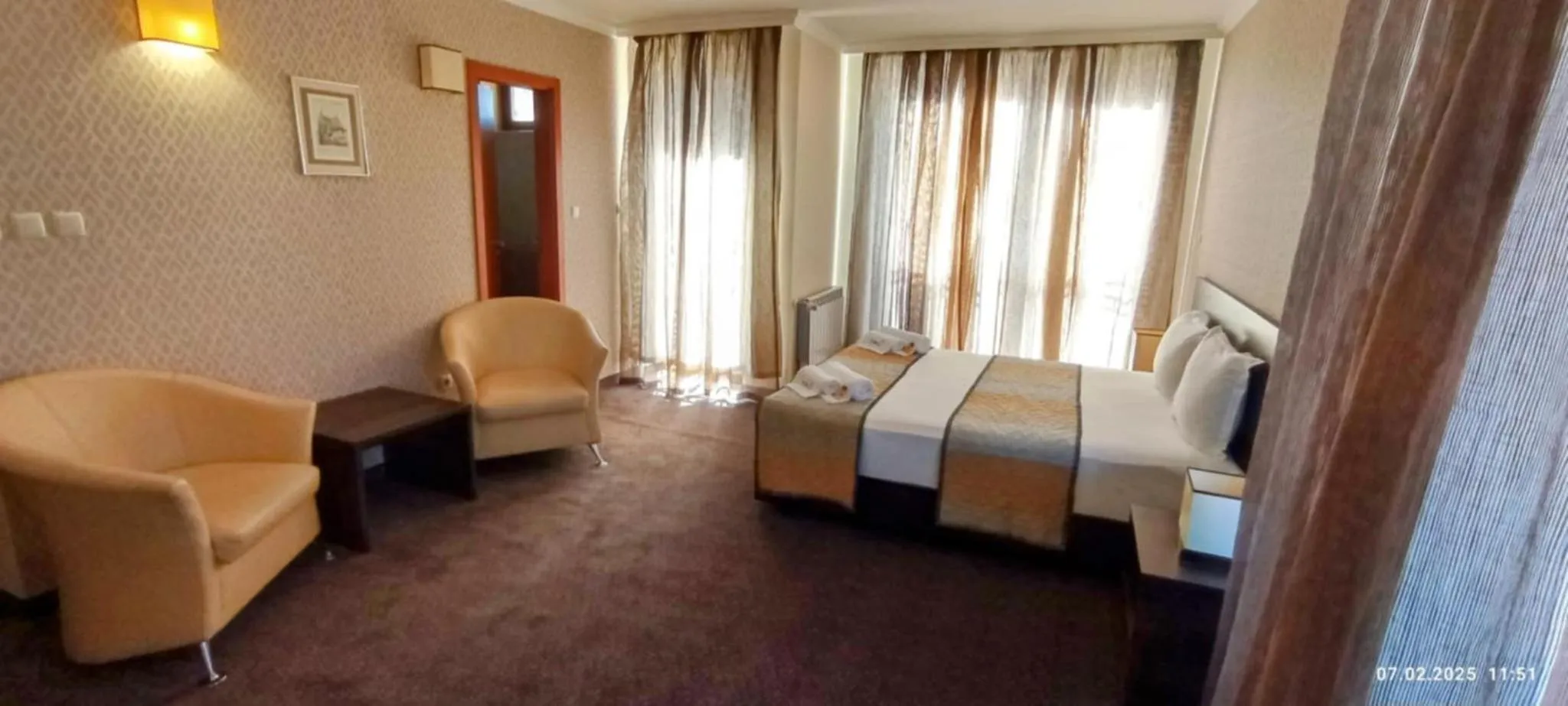 Property building, Bed in Vitoshko Lale Hotel