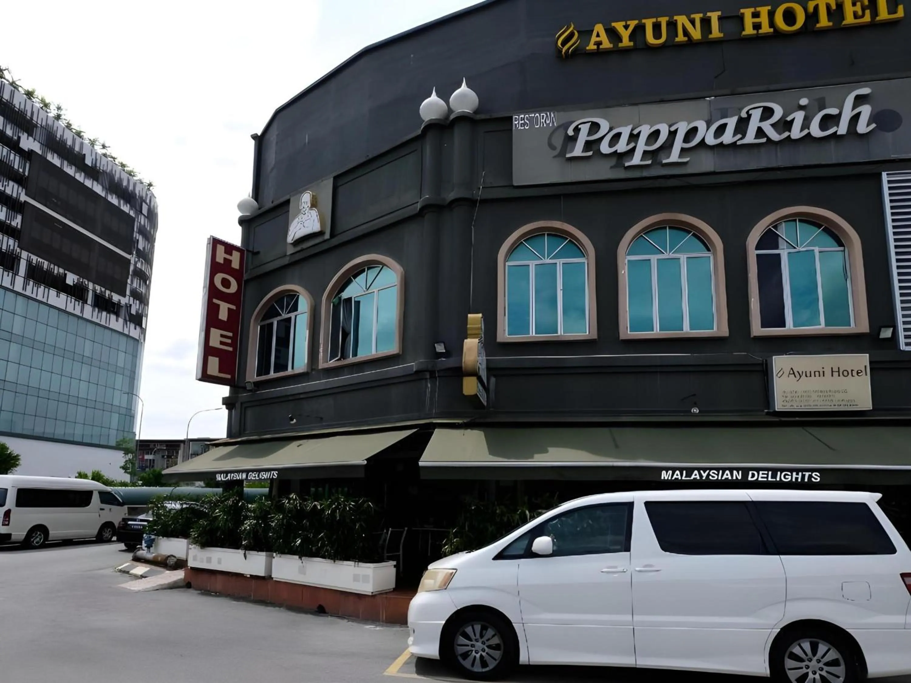 Property building in Hotel O Ayuni Hotel