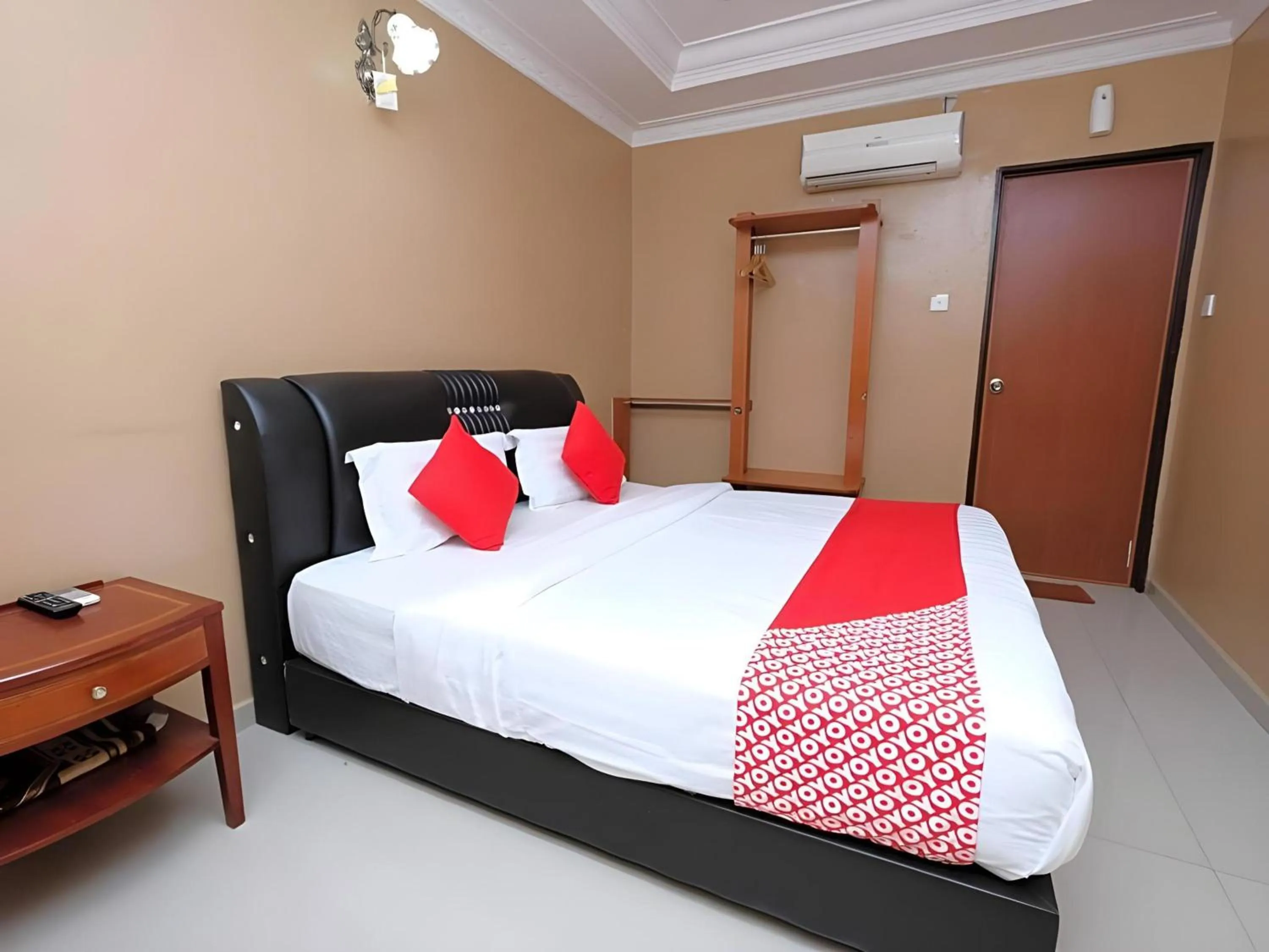 Photo of the whole room, Bed in Hotel O Ayuni Hotel