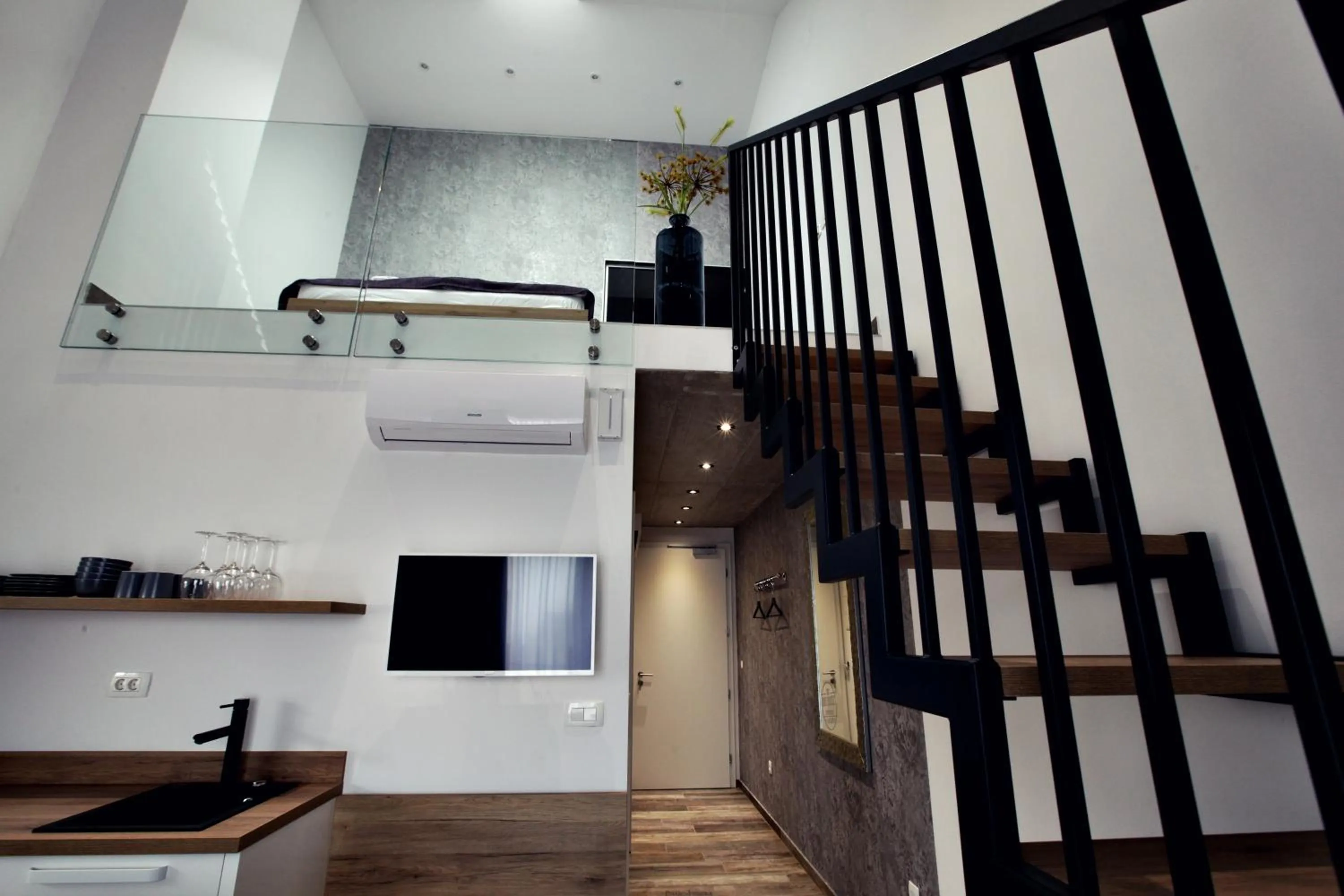 Bed in Apartments The Art House