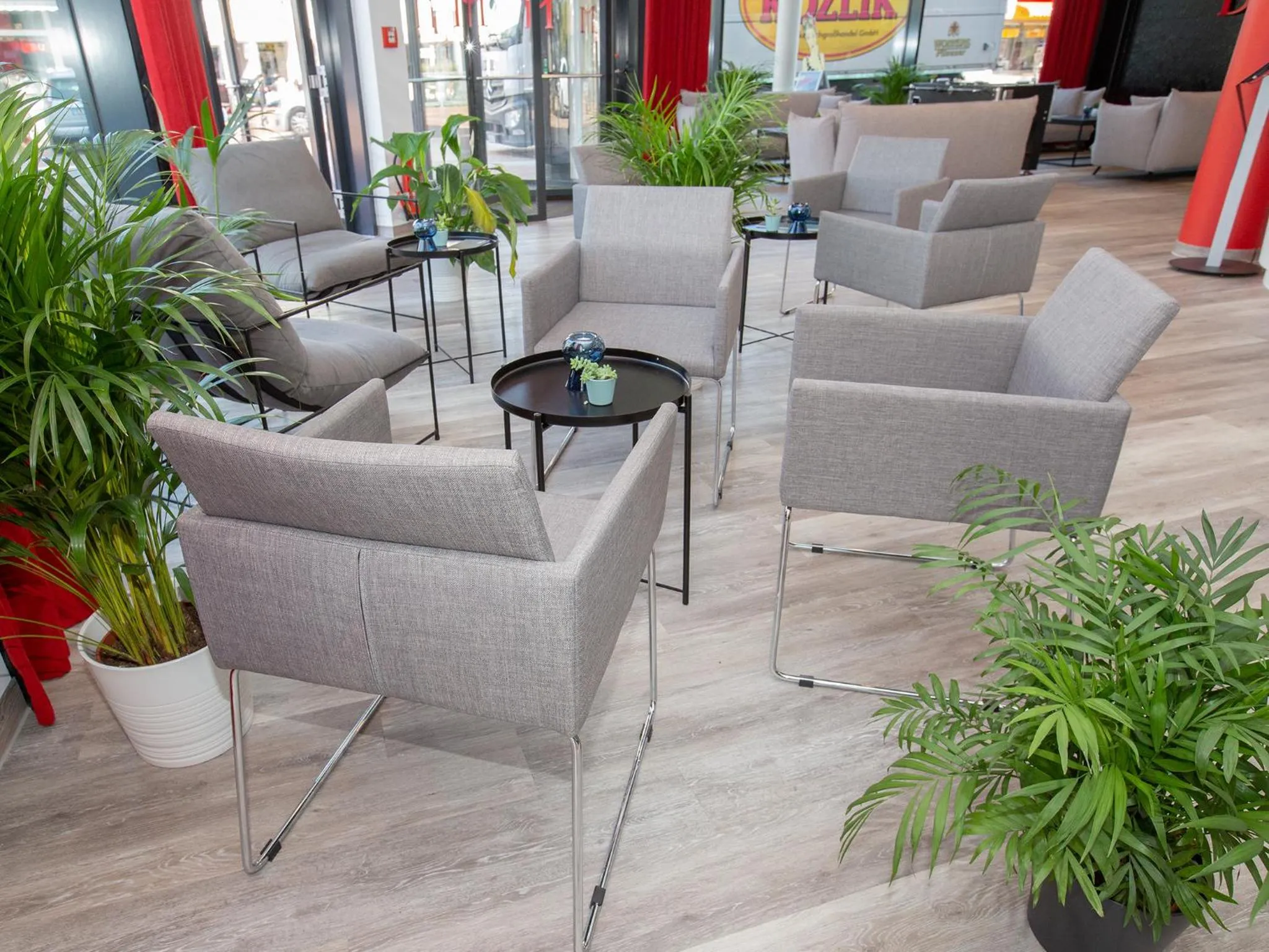 Lounge or bar in DORMERO Hotel Salzgitter