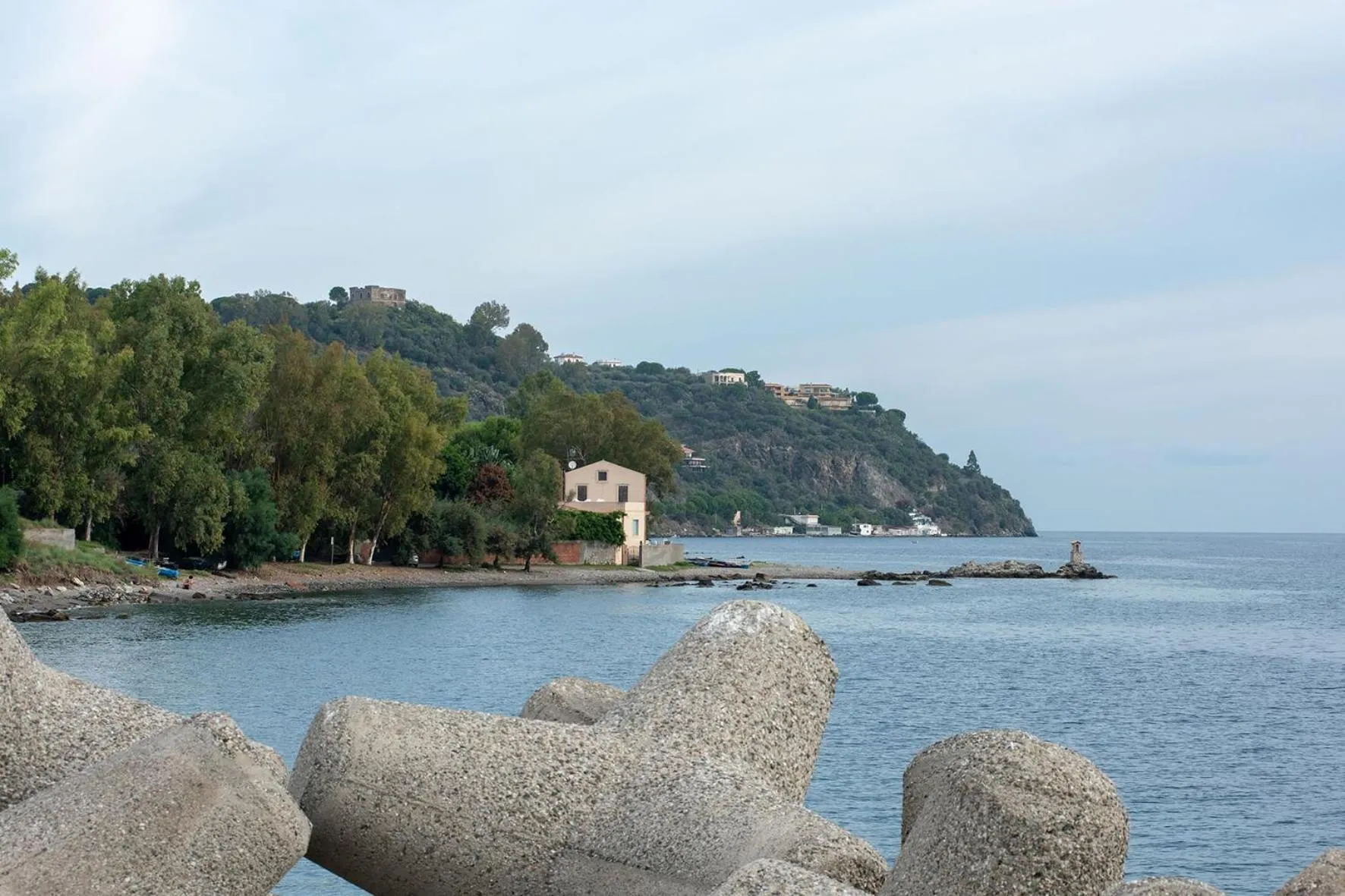 Beach in Manzoni Elements