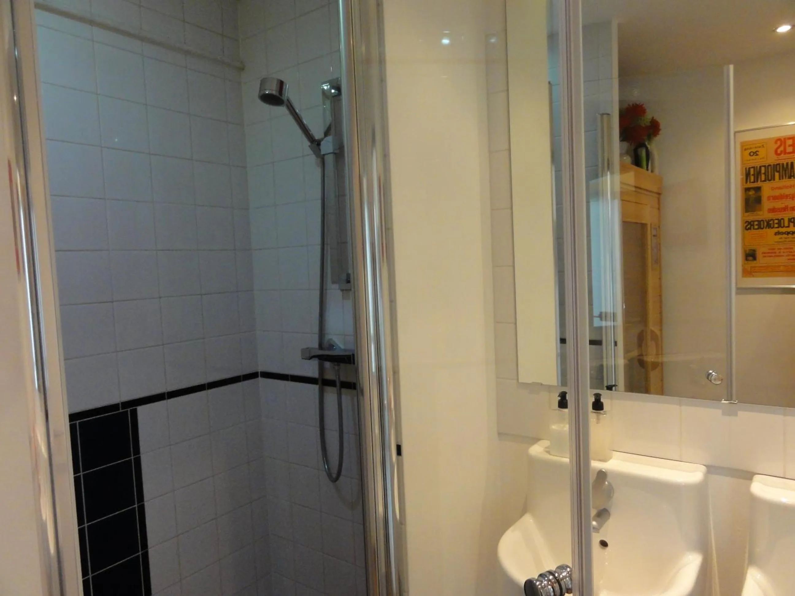 Shower in Bed and Breakfast Amsterdam West