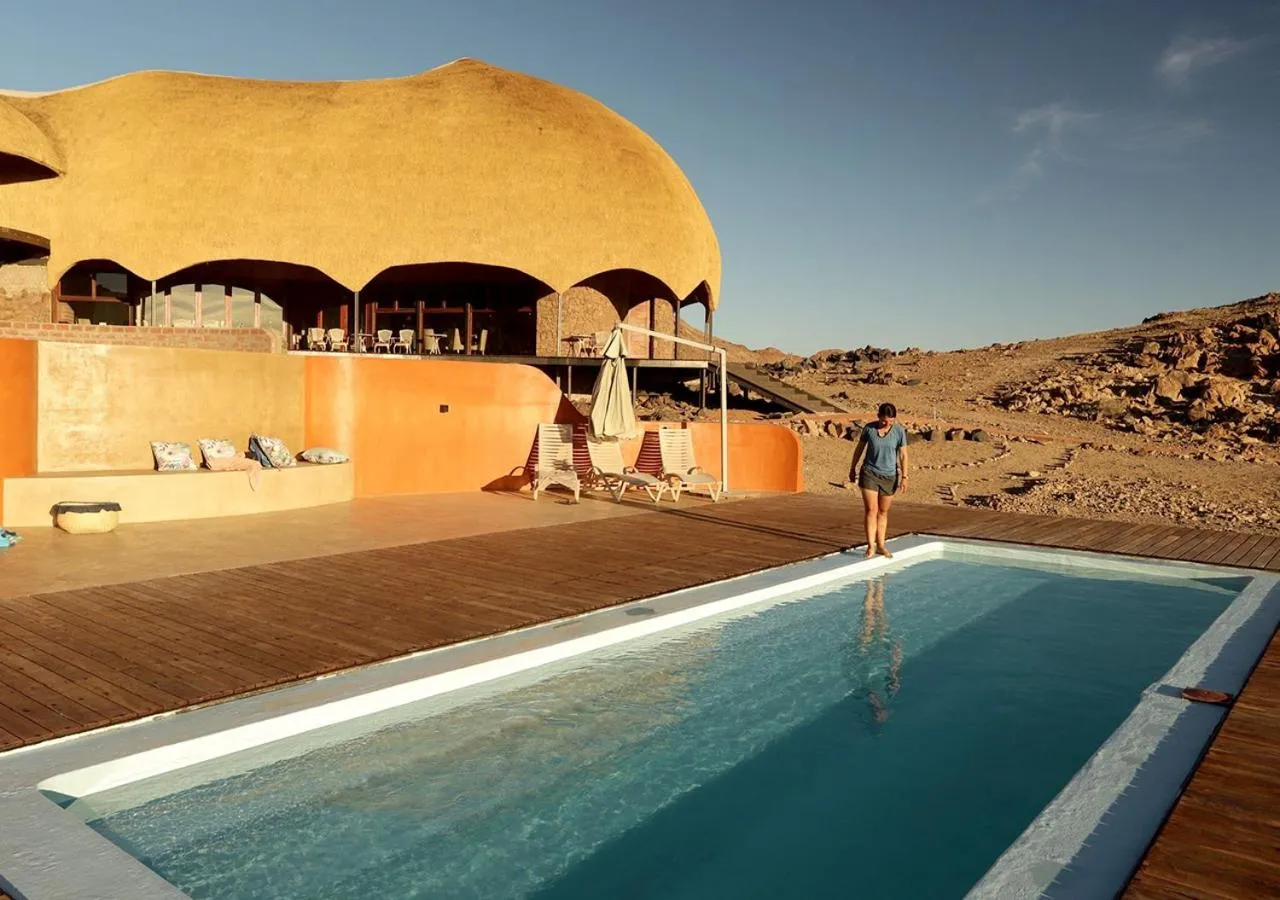 Swimming pool in Desert Hills Lodge