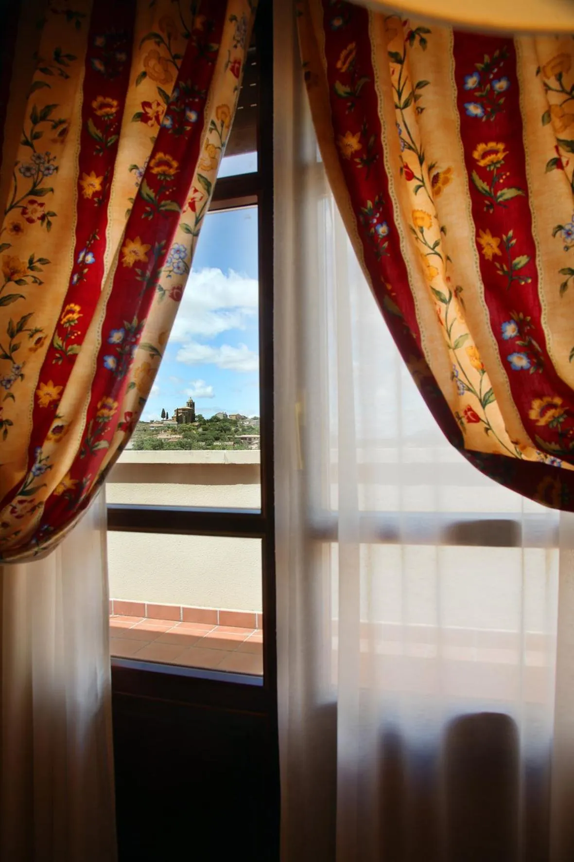 Property building in Hostería de Guara