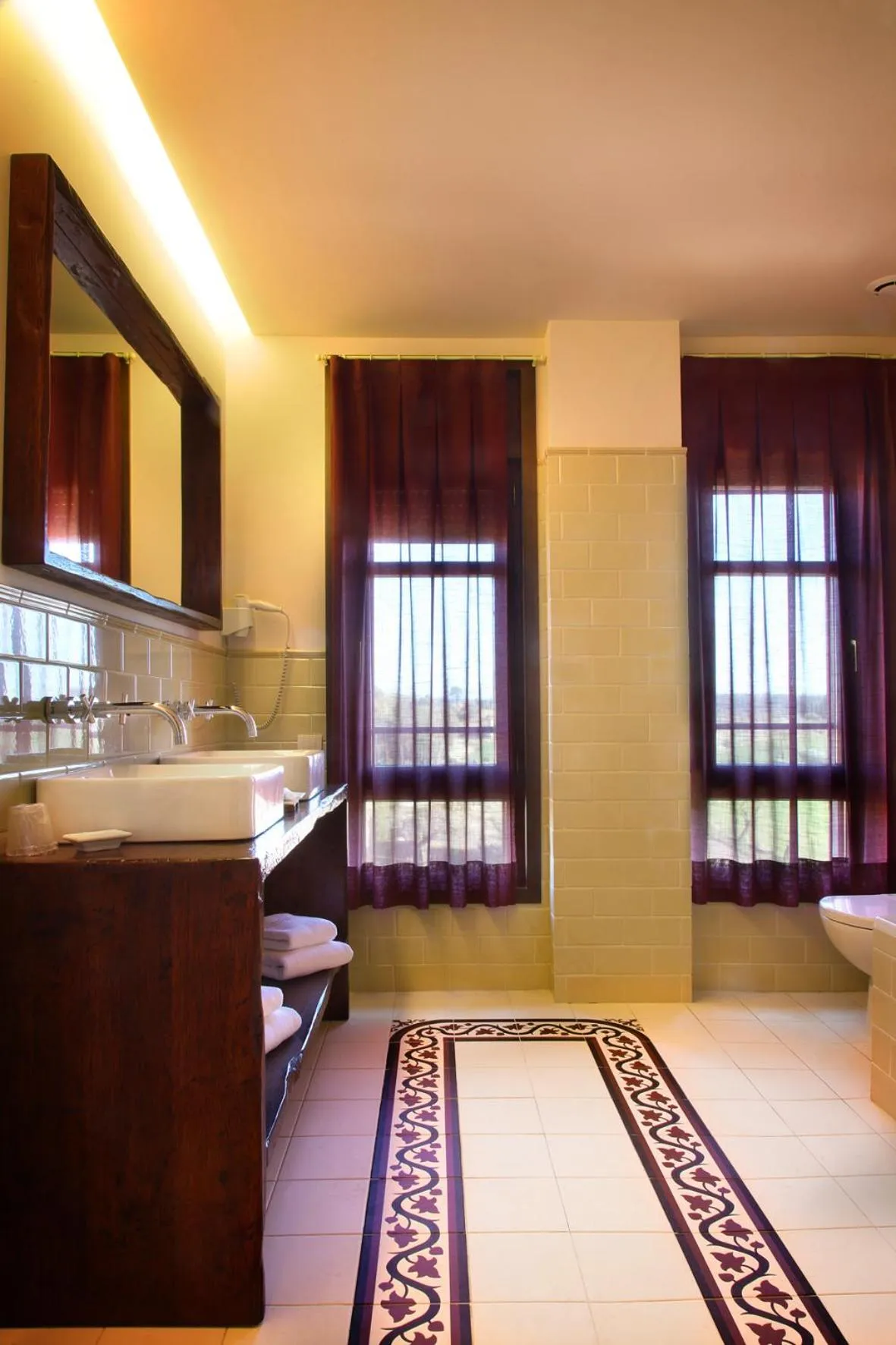 Bathroom in Hostería de Guara