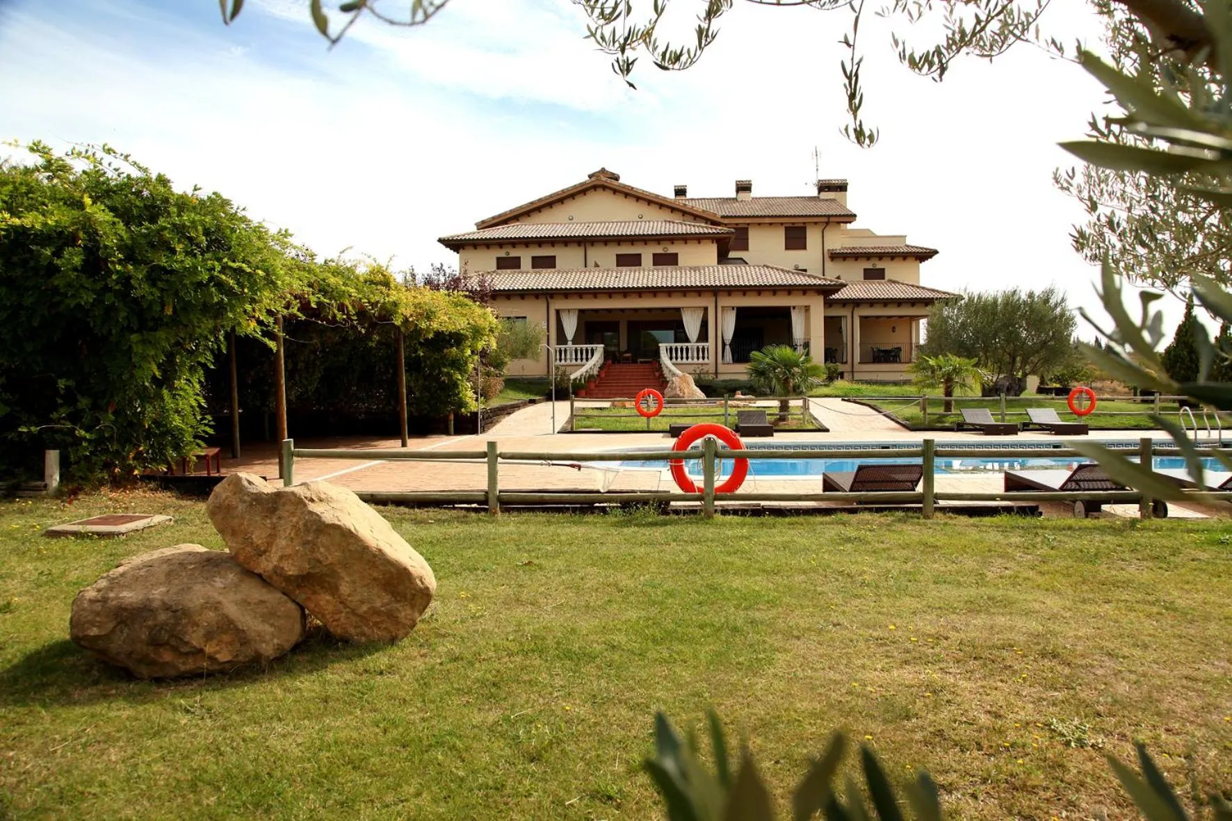 Garden in Hostería de Guara