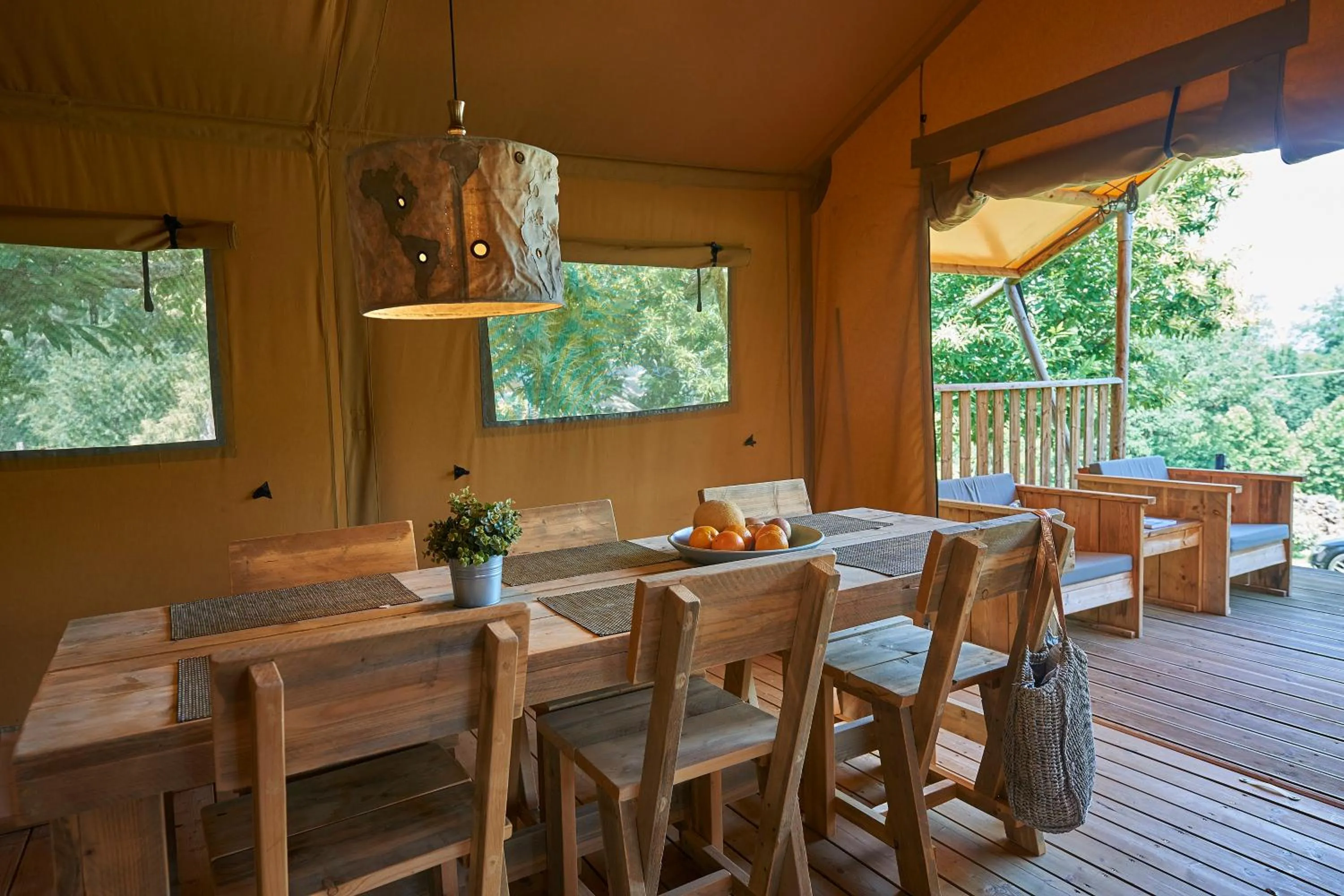 Dining area in Village de Montmarsis