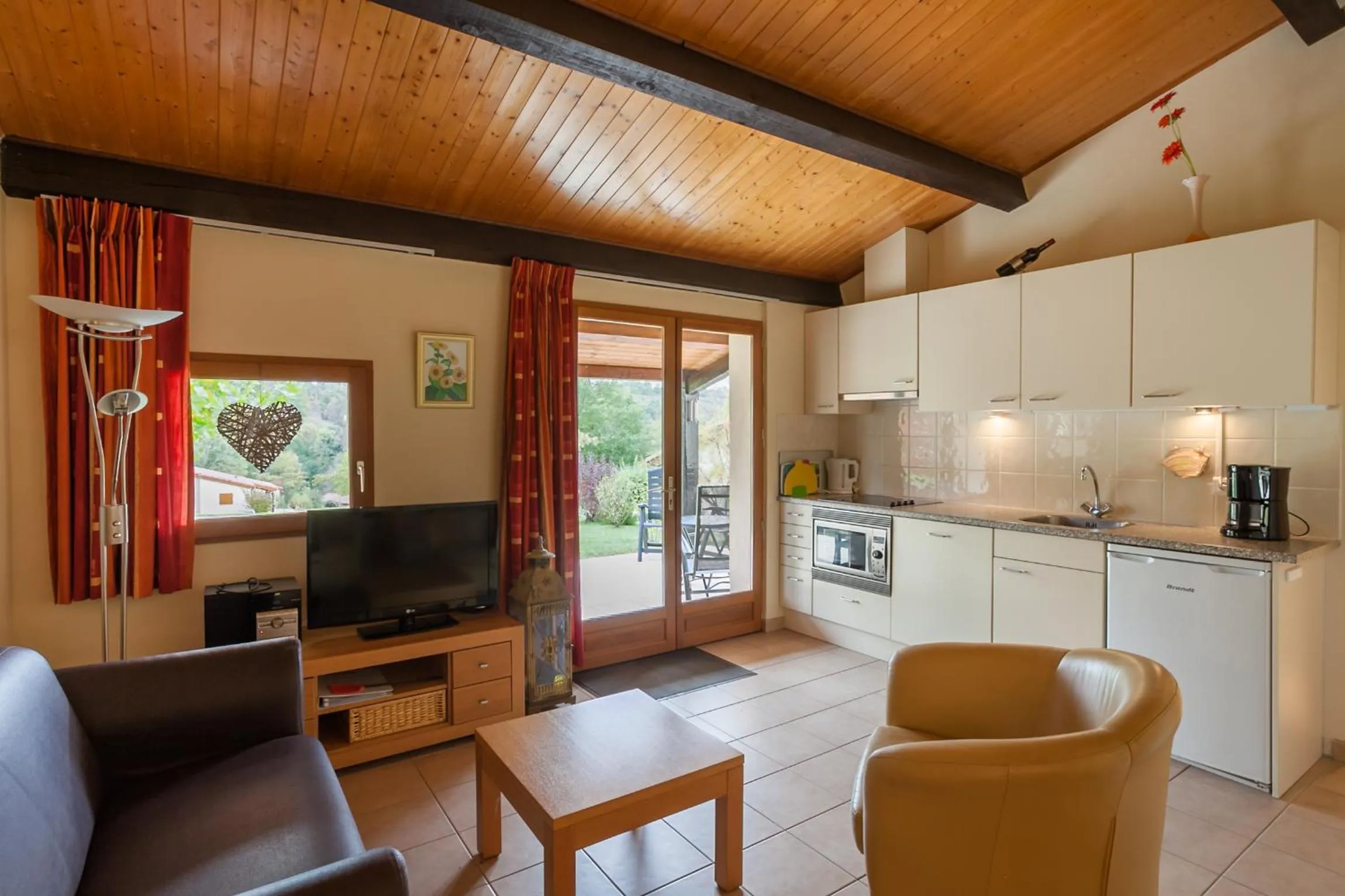 Kitchen or kitchenette in Village de Montmarsis