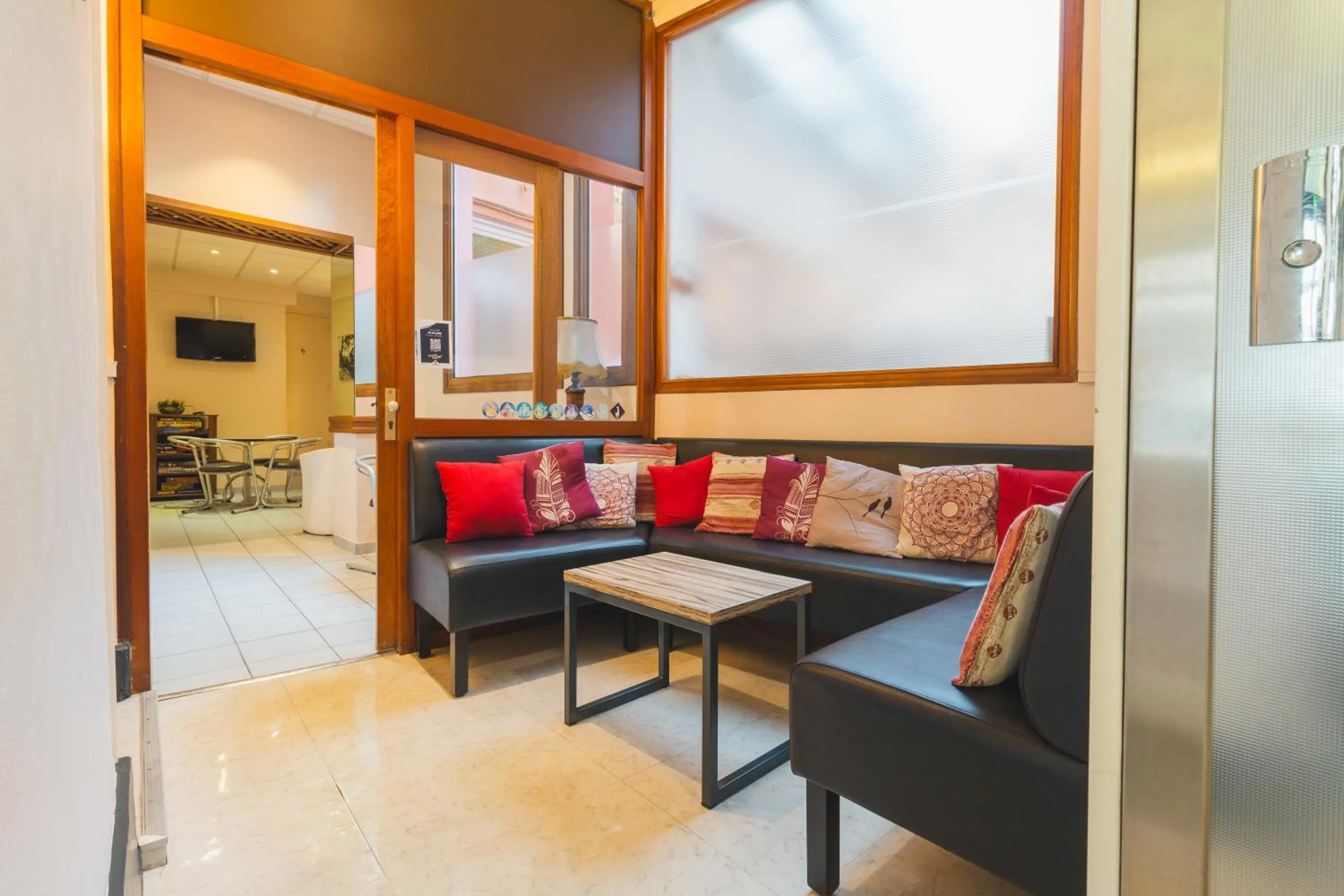 Communal lounge/ TV room in Hotel Christian