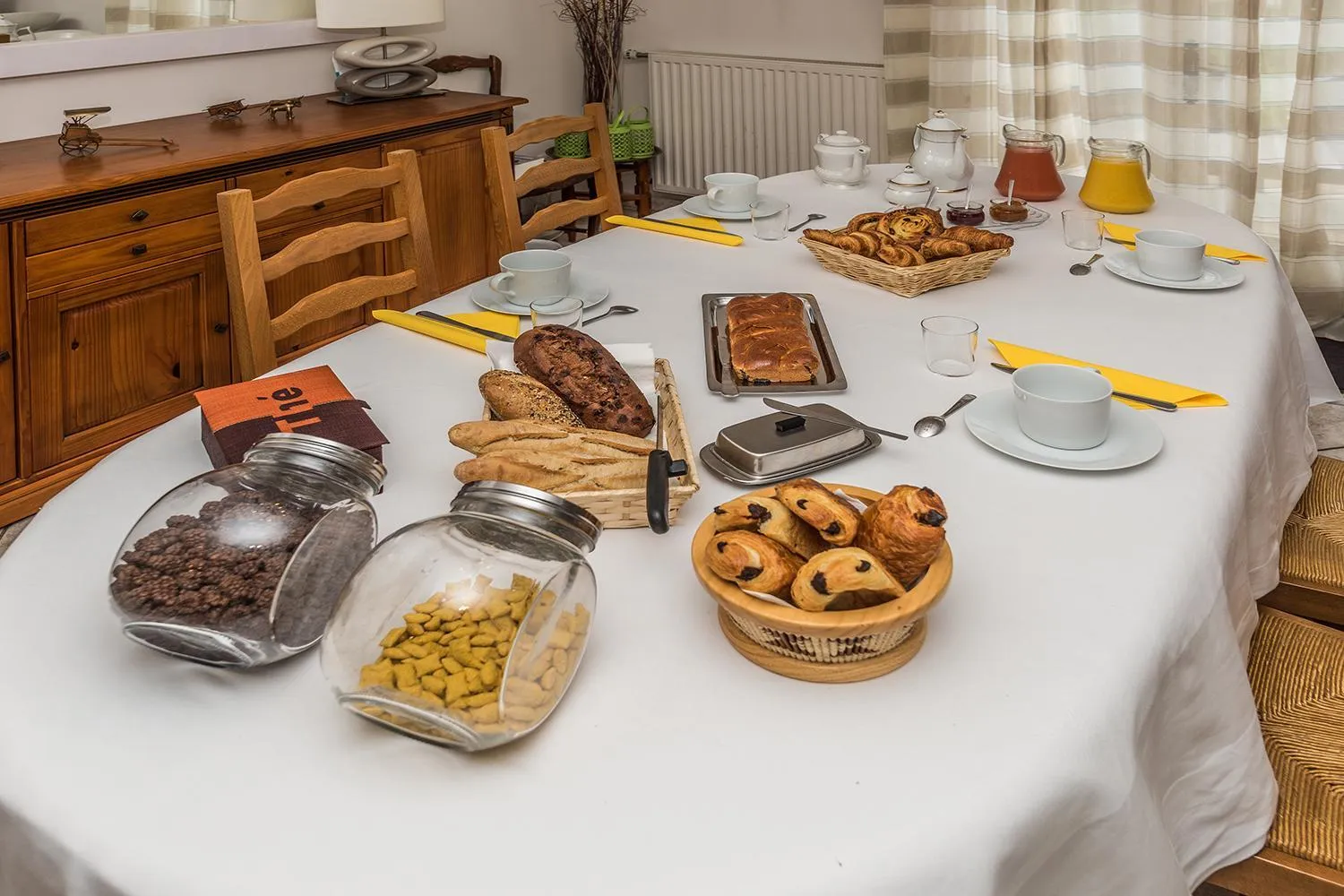 Continental breakfast in Chambres d'hôtes près de Disney