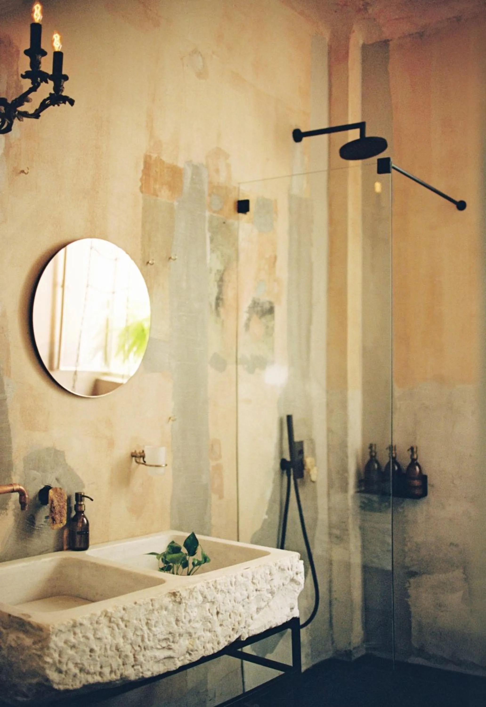 Bathroom, Bed in Shila Athens