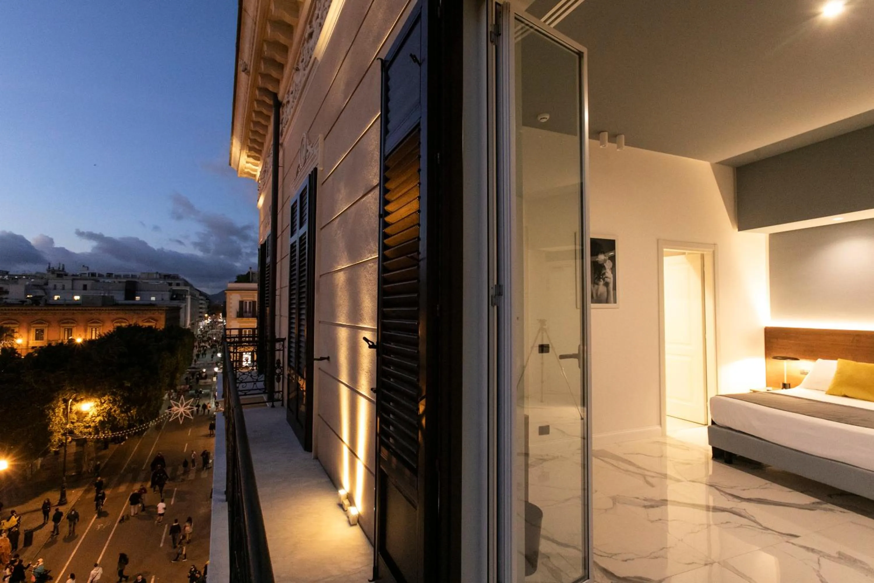 Property building, Bed in Palazzo Sovrana Serviced Luxury Apartments