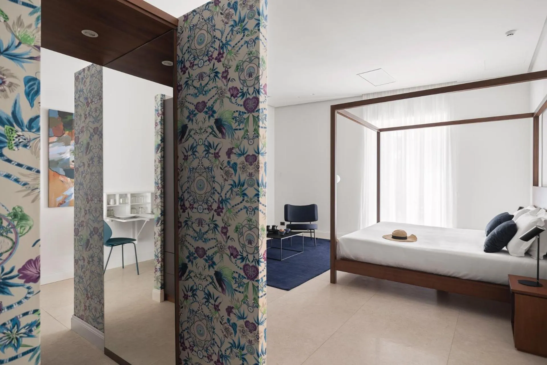 Photo of the whole room, Bed in Palazzo Sovrana Serviced Luxury Apartments