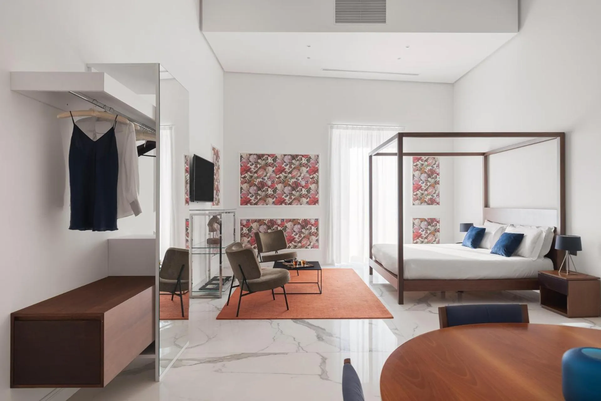 Bed in Palazzo Sovrana Serviced Luxury Apartments