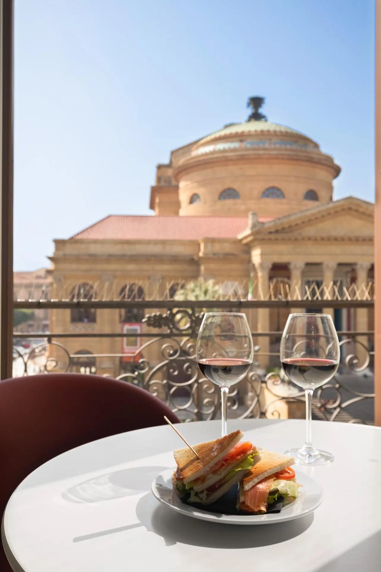 Day in Palazzo Sovrana Serviced Luxury Apartments