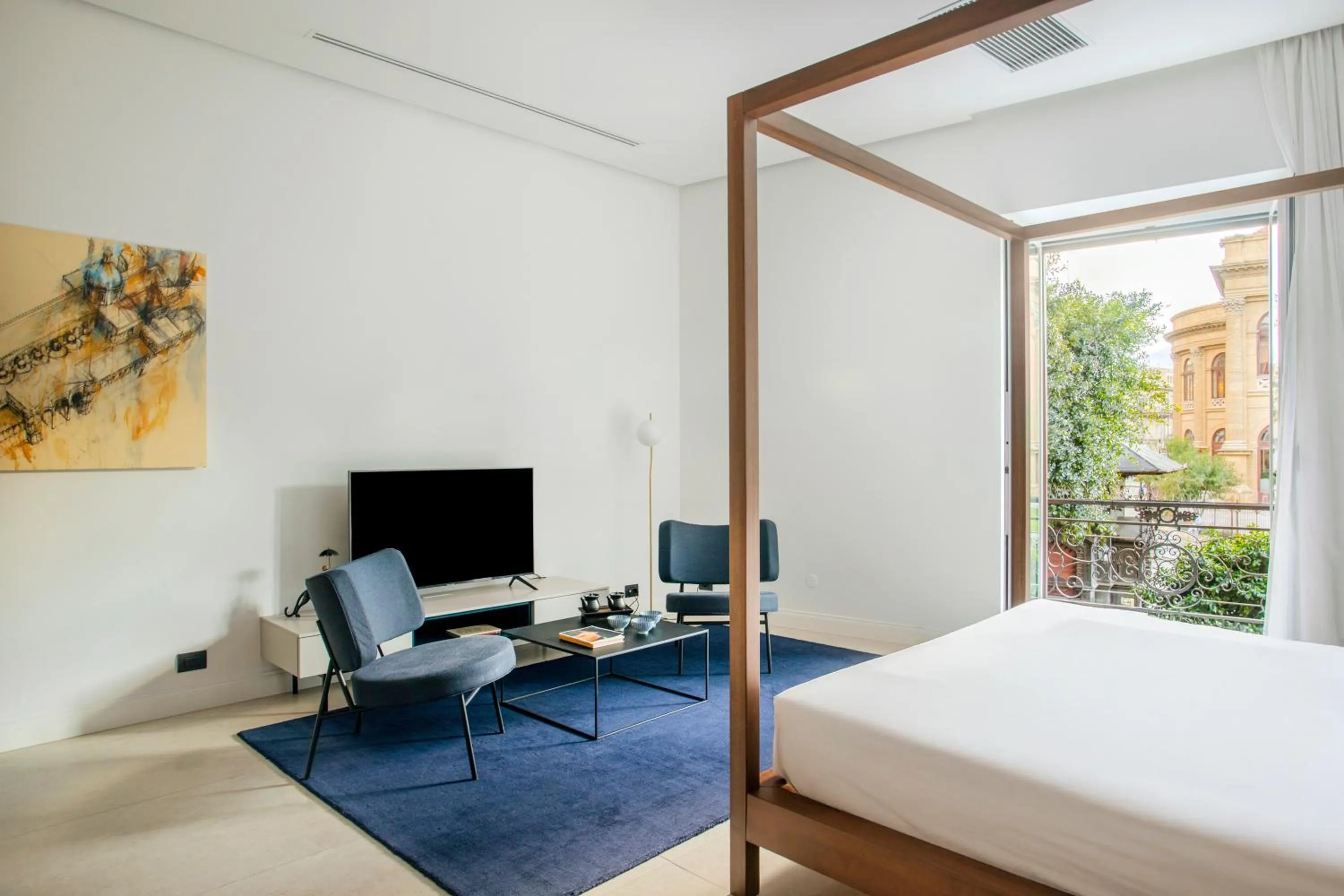 Bed in Palazzo Sovrana Serviced Luxury Apartments