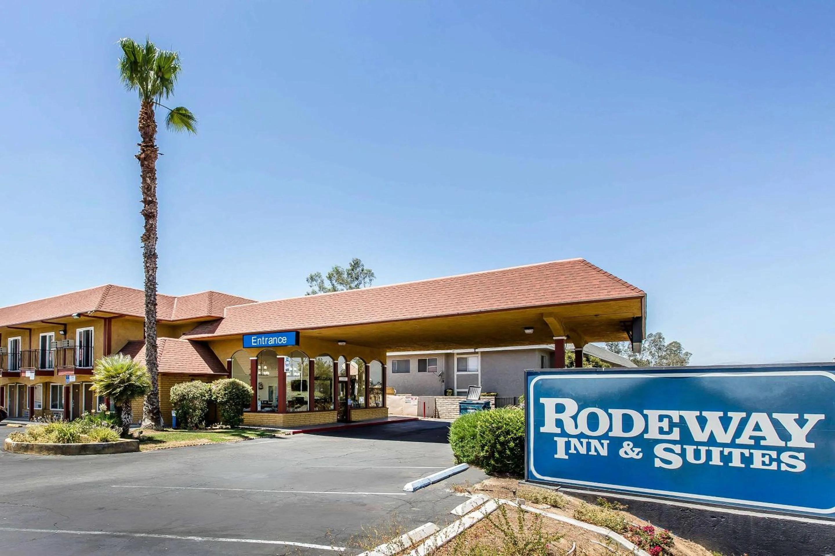 Property building in Rodeway Inn & Suites Canyon Lake-Menifee West