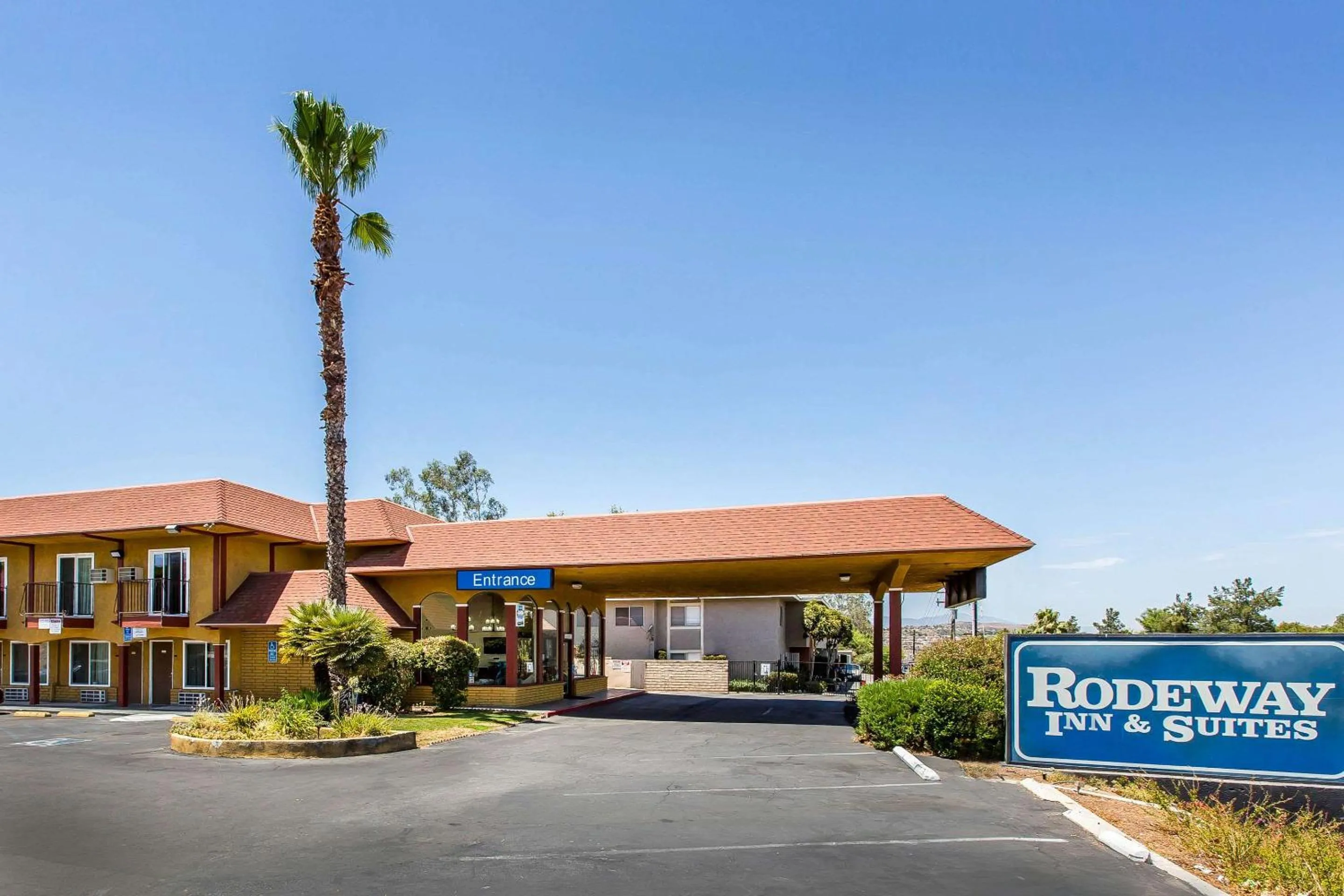 Property building in Rodeway Inn & Suites Canyon Lake-Menifee West