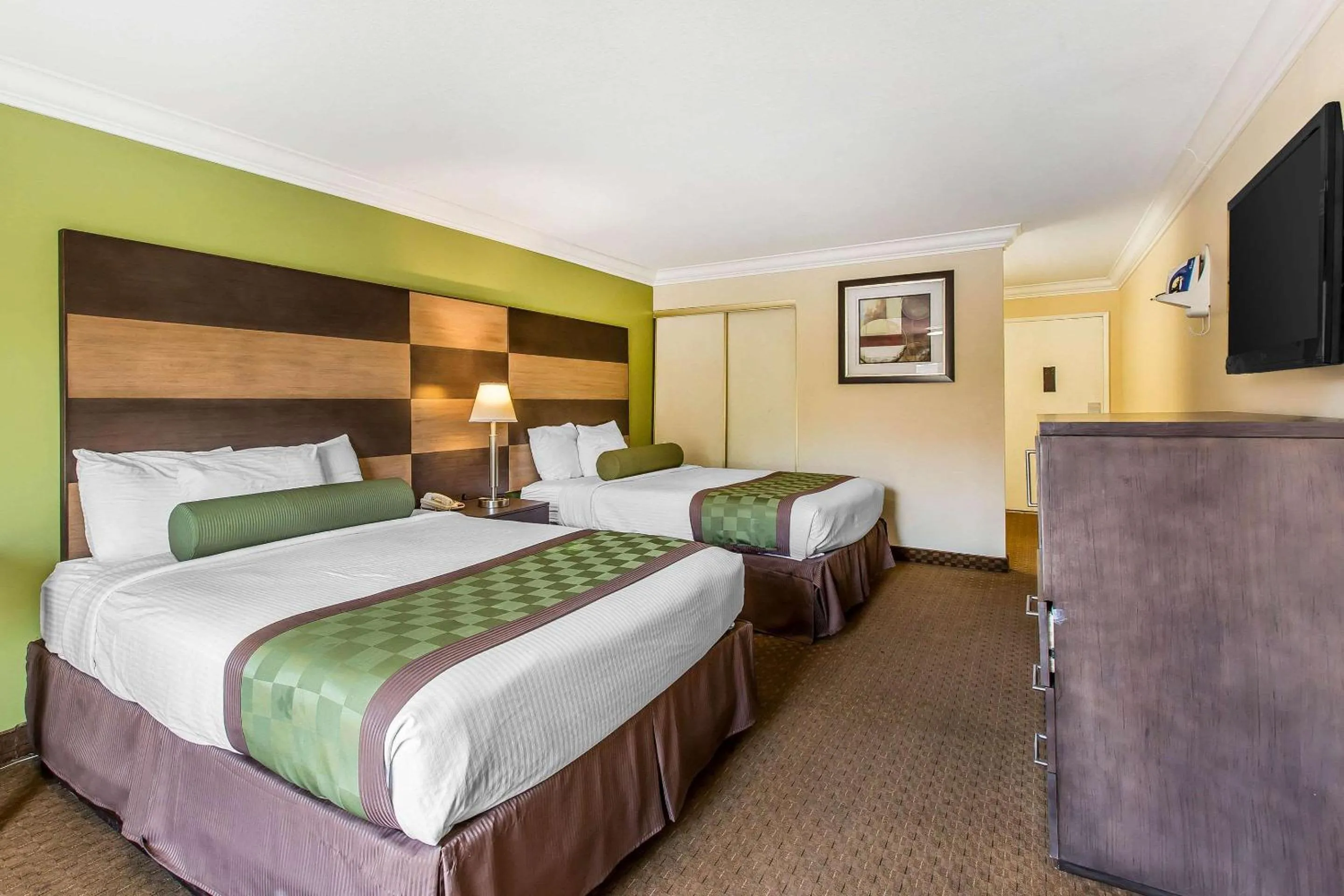 Bedroom, Bed in Rodeway Inn & Suites Canyon Lake-Menifee West