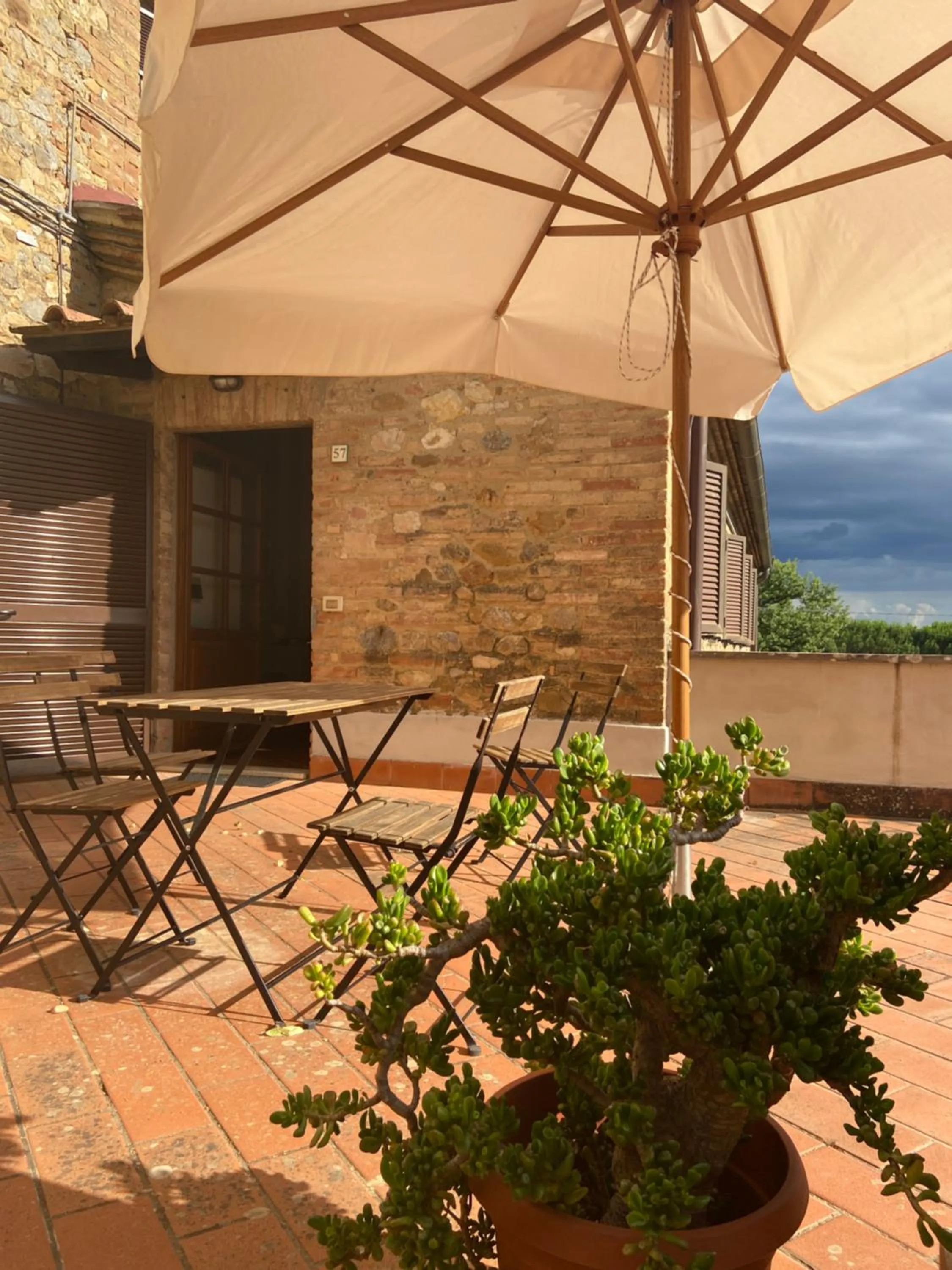 Patio in CasaLeTolfe Residence