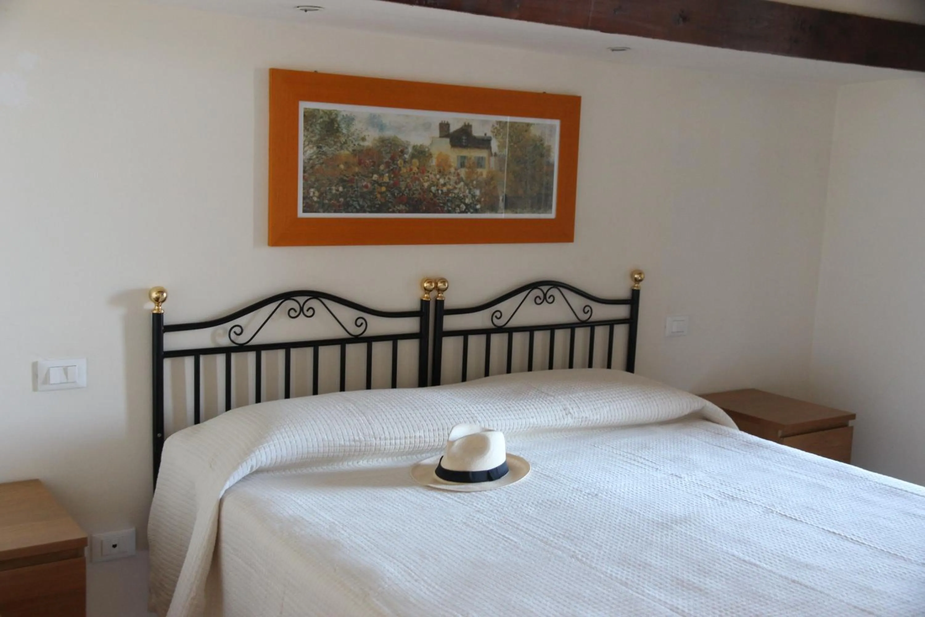 Bedroom, Bed in CasaLeTolfe Residence