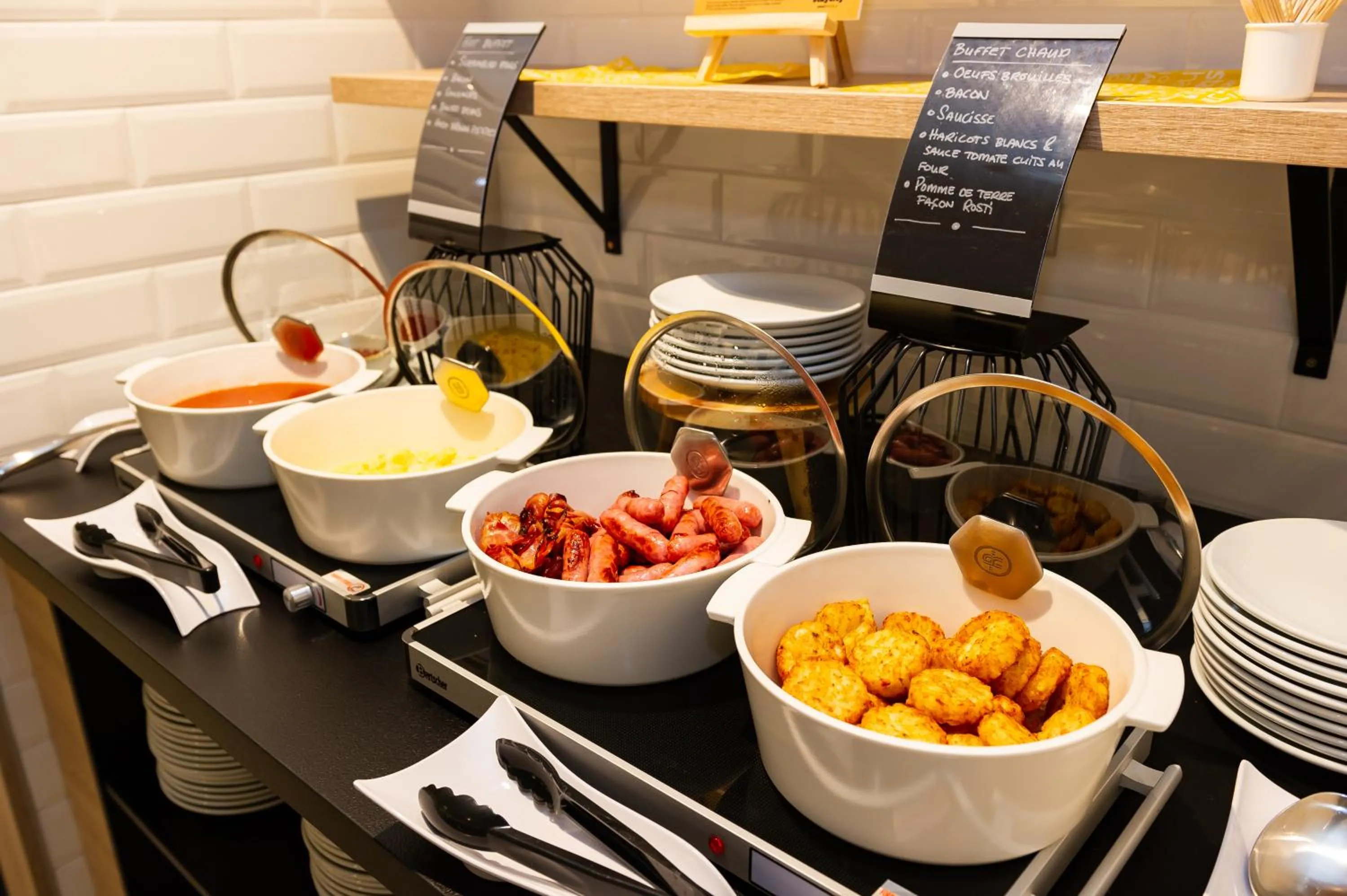 Buffet breakfast in Staycity Aparthotels near Disneyland Paris