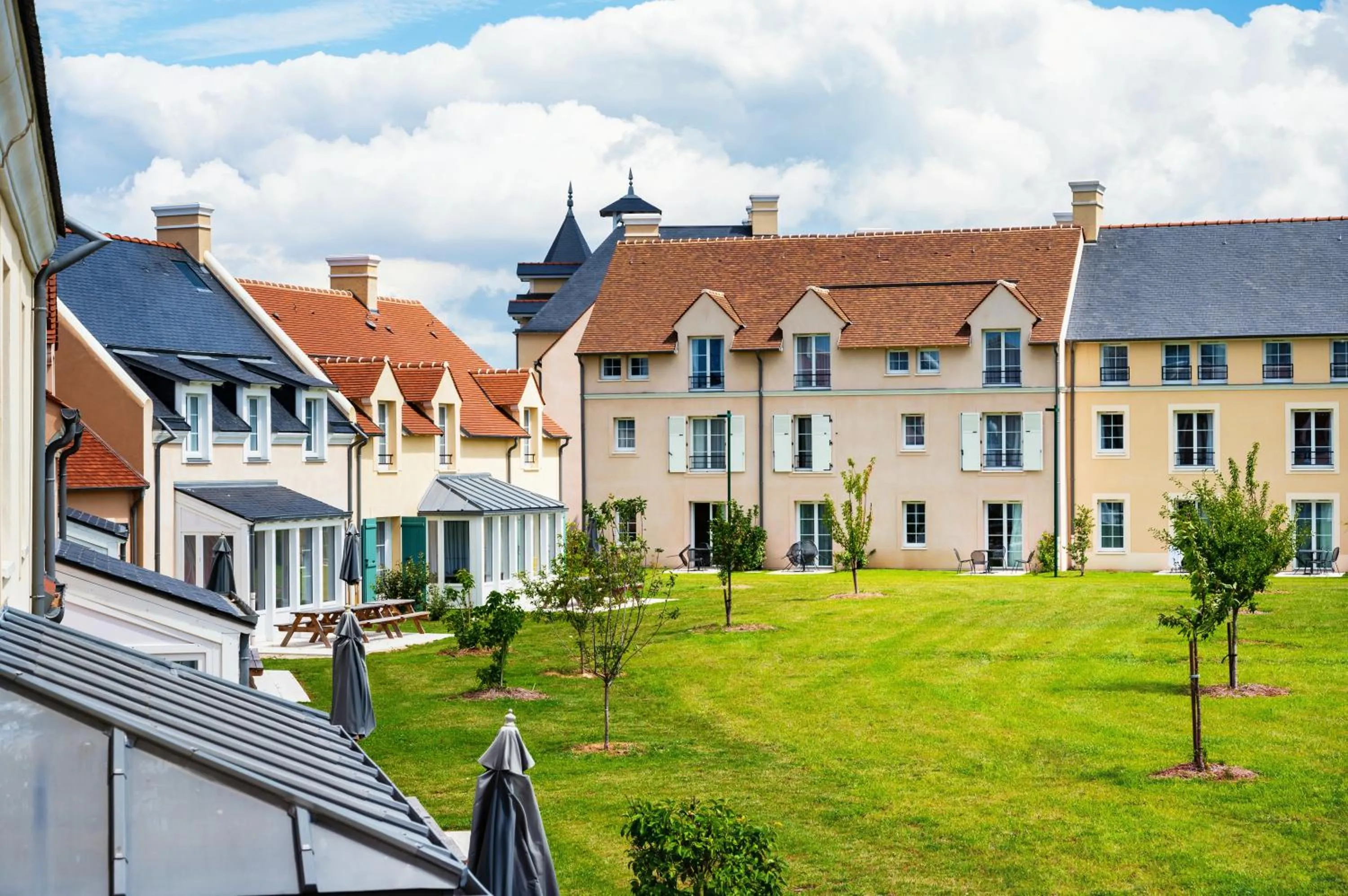 Property building in Staycity Aparthotels near Disneyland Paris