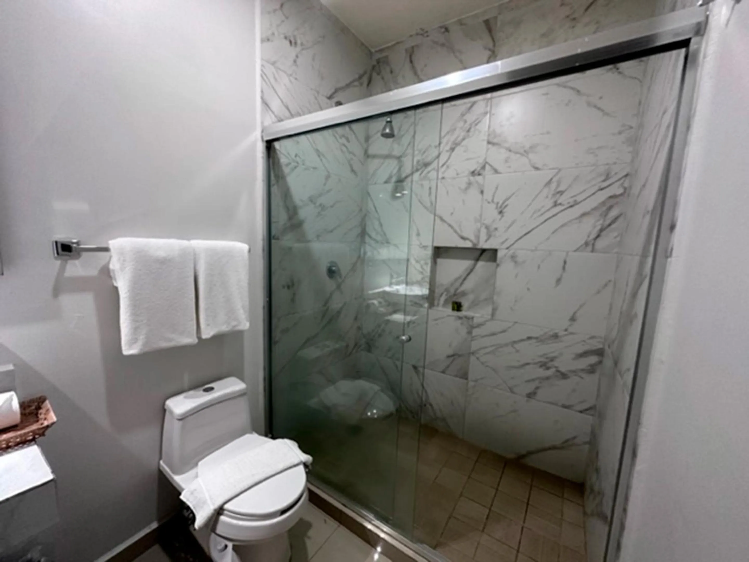 Shower in InHouse Hotel Culiacán