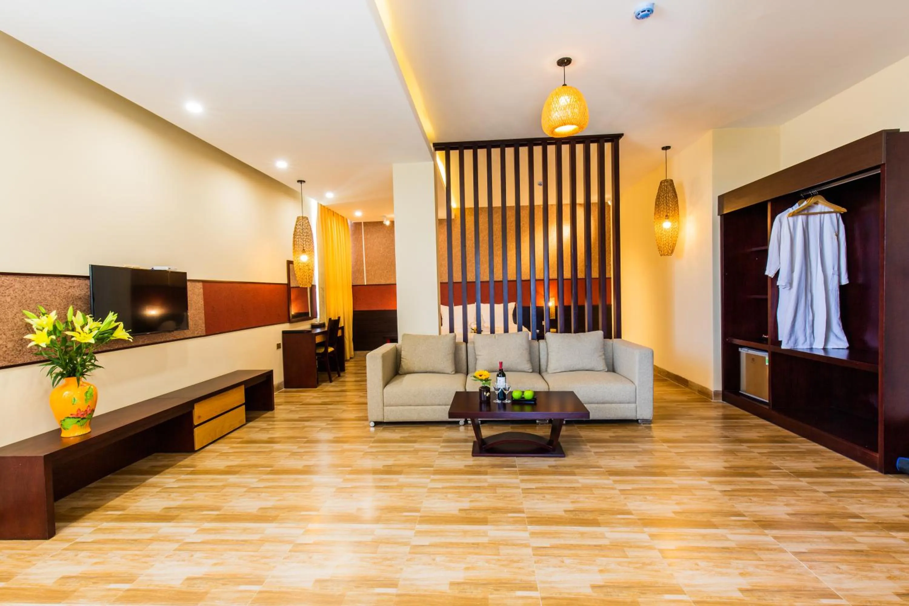 Living room, Bed in Hamya Hotsprings and Resort