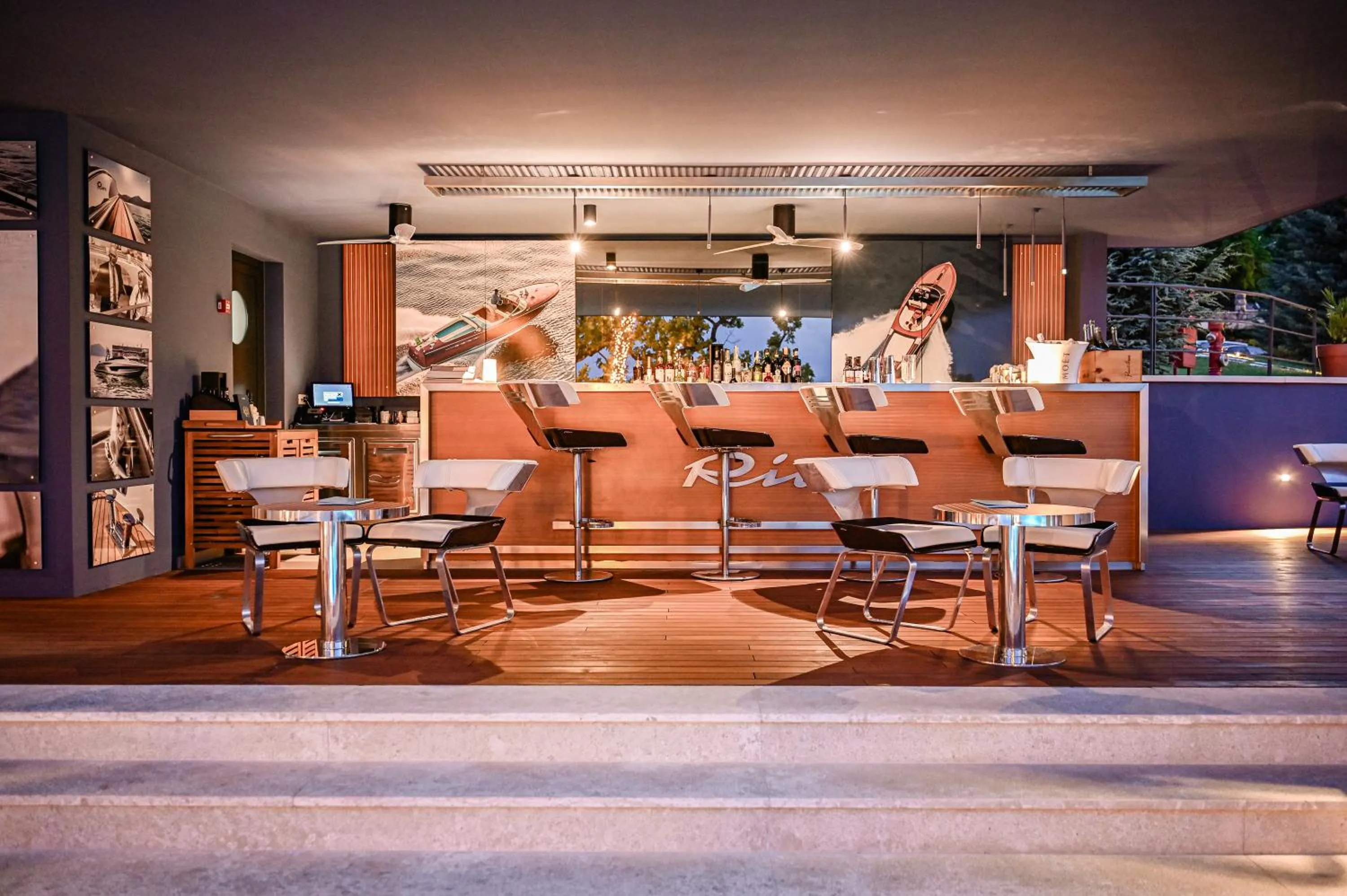 Lounge or bar in Ikador Luxury Boutique Hotel & Spa