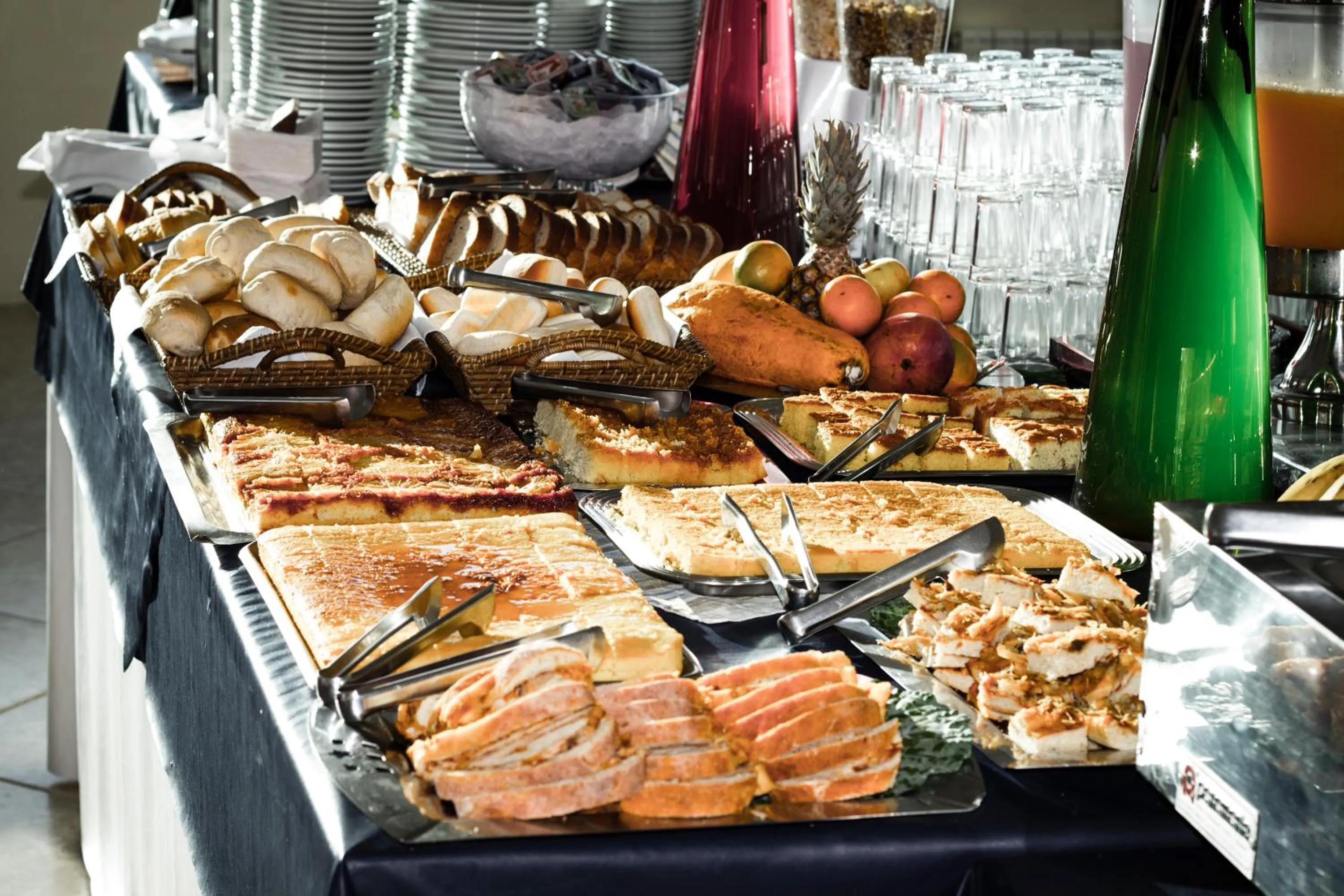 Food in De Rose Praia Hotel