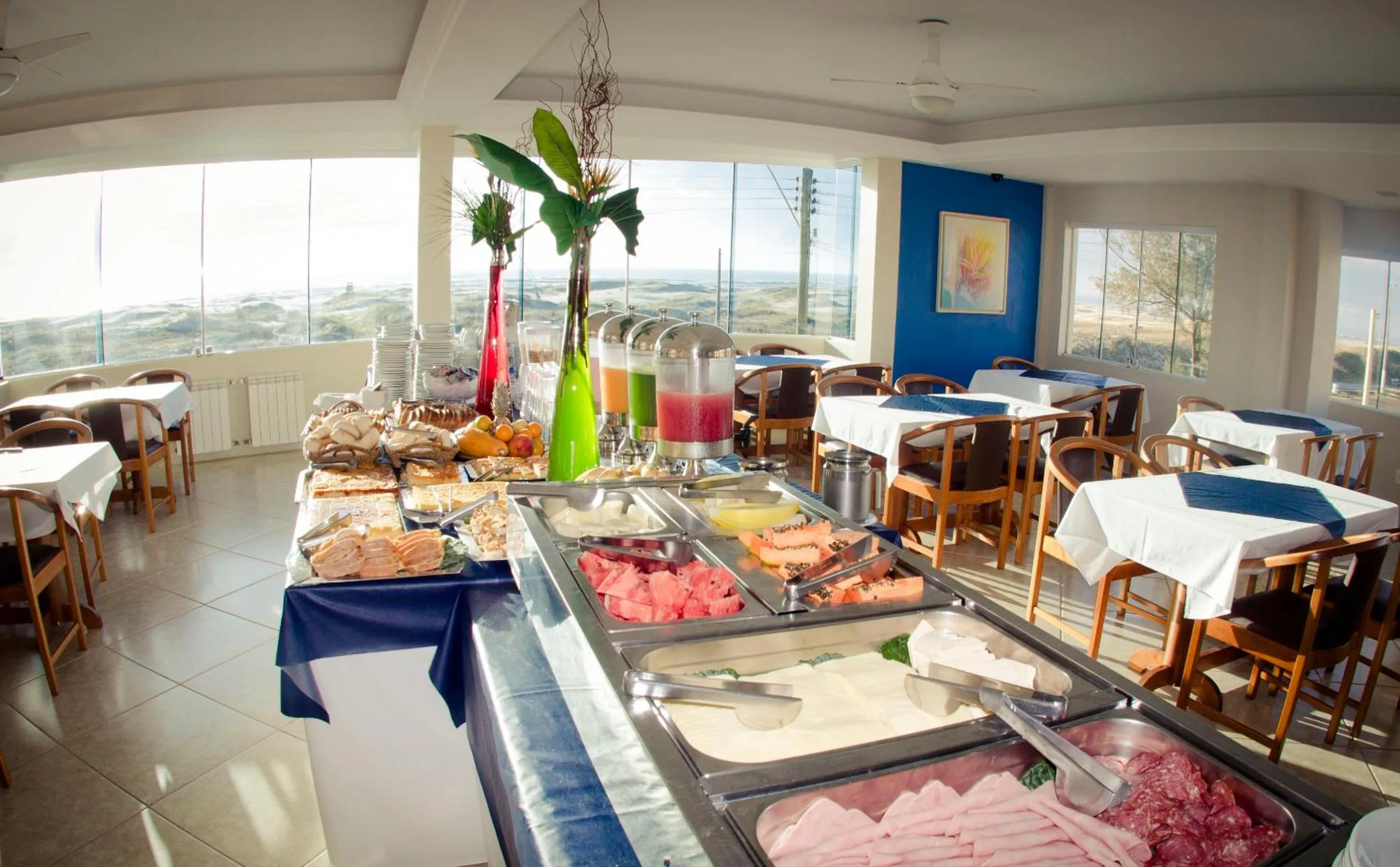 Food in De Rose Praia Hotel