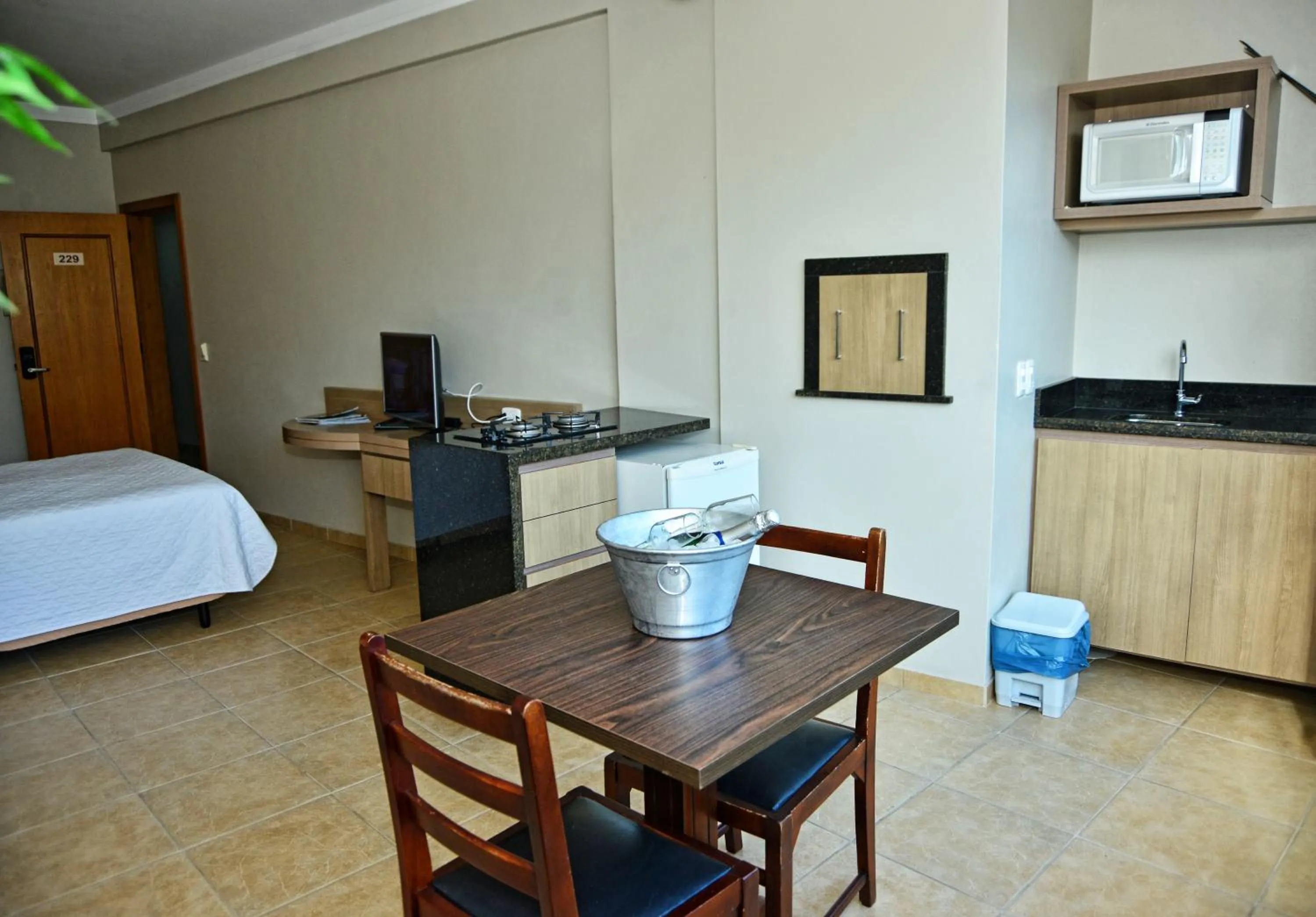 Bed in De Rose Praia Hotel