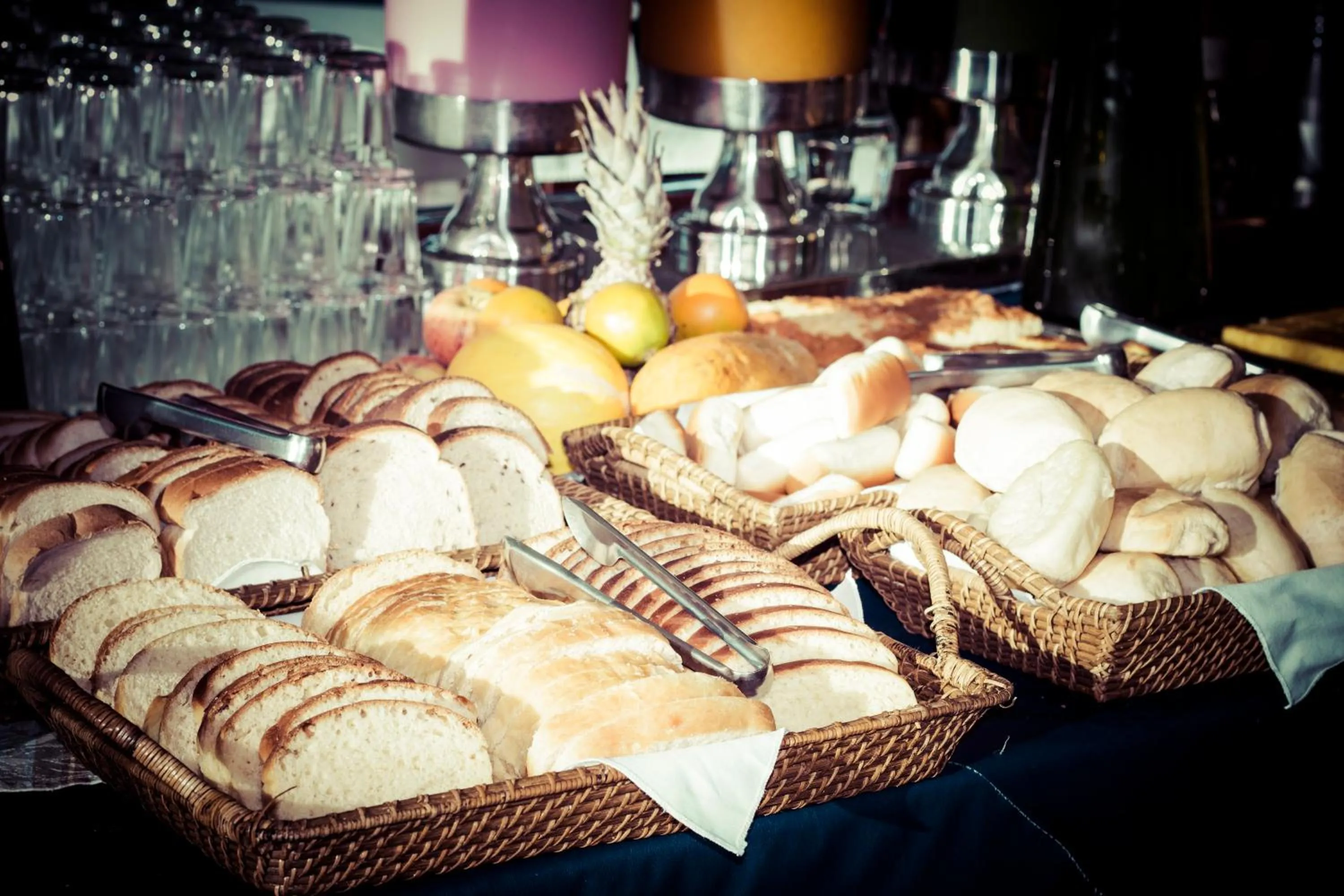 Food in De Rose Praia Hotel