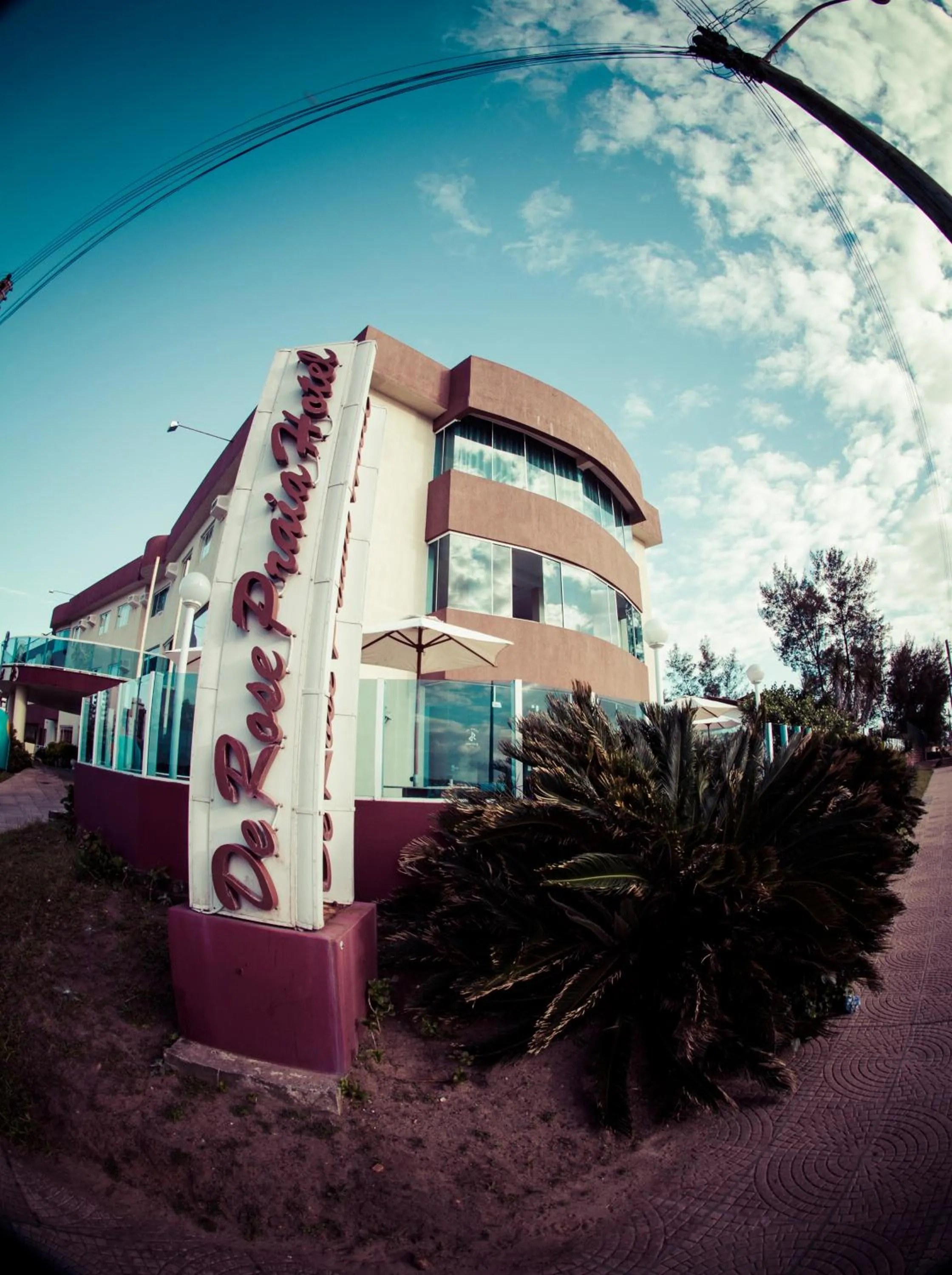 Facade/entrance in De Rose Praia Hotel