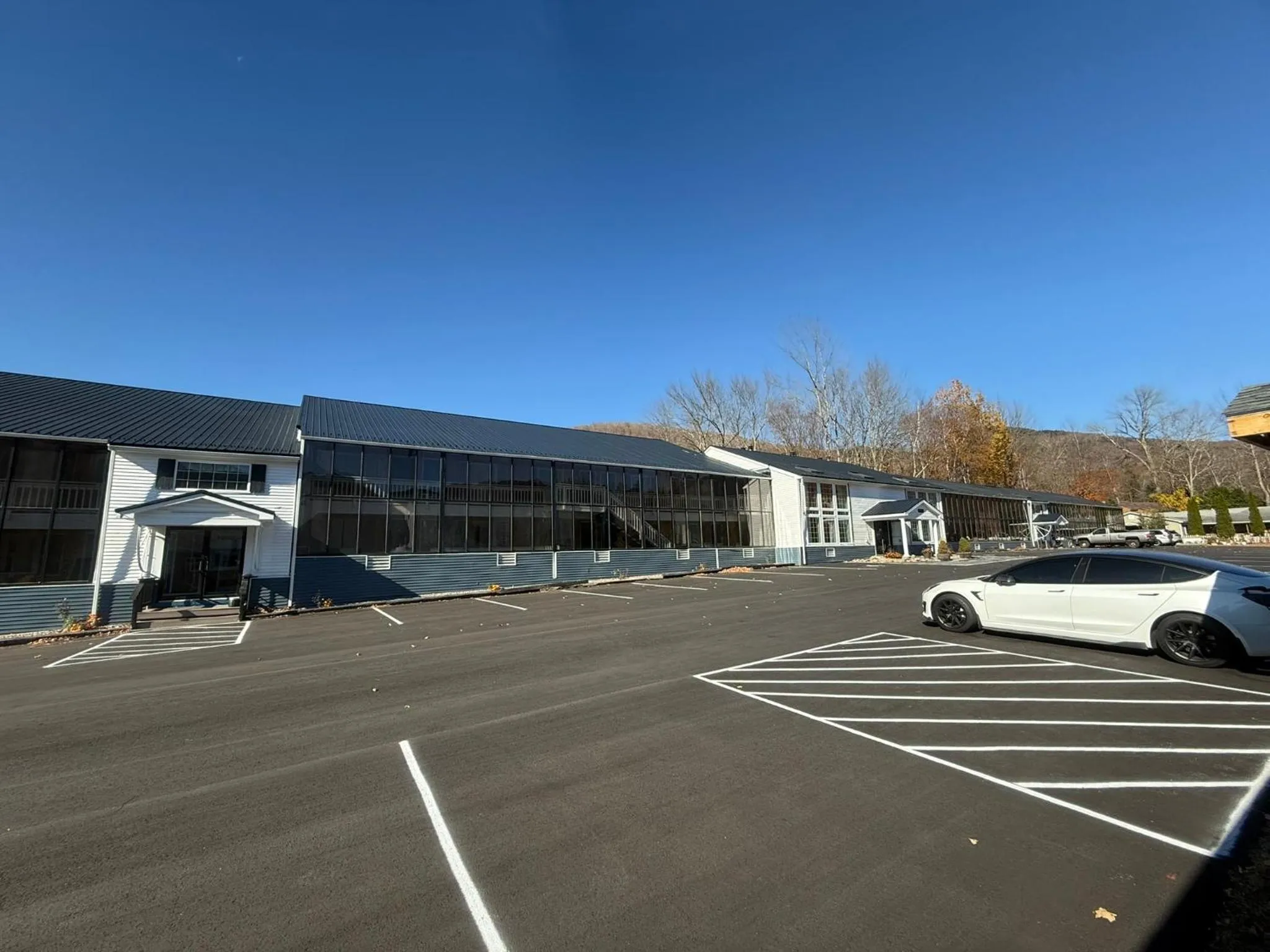 Property building in Travelodge by Wyndham Lincoln Near White Mountain