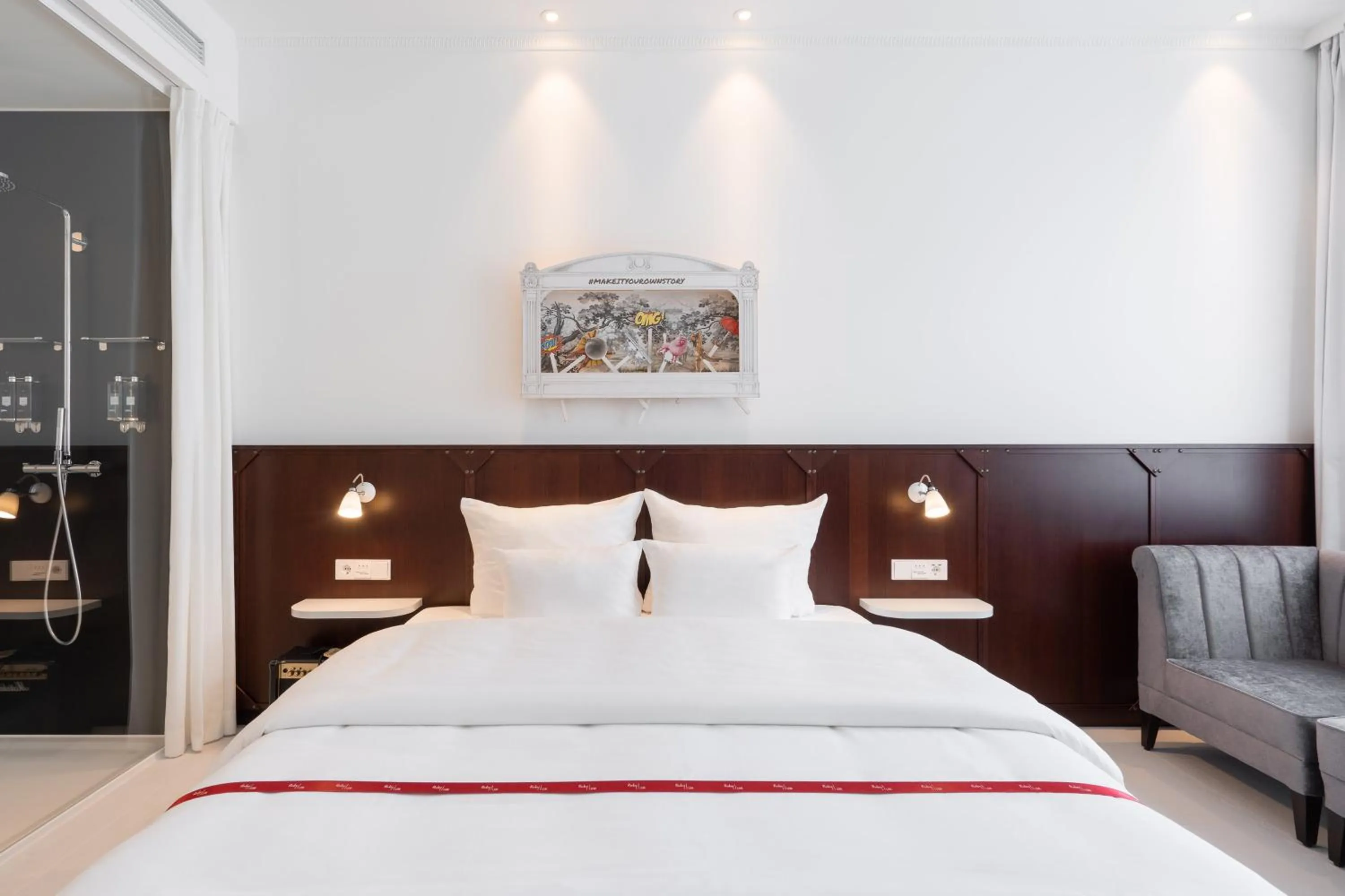 Photo of the whole room, Bed in Ruby Leni Hotel Dusseldorf