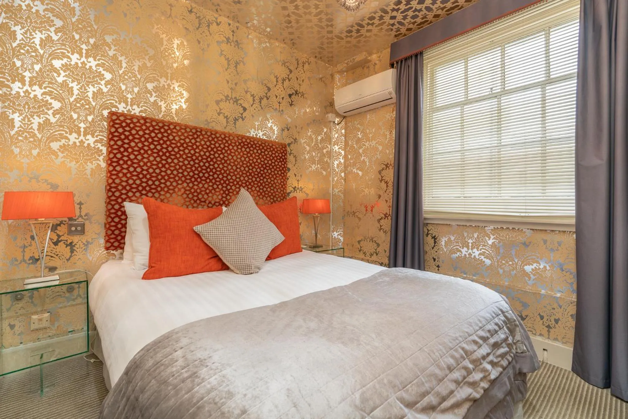 Bedroom, Bed in Blanch House