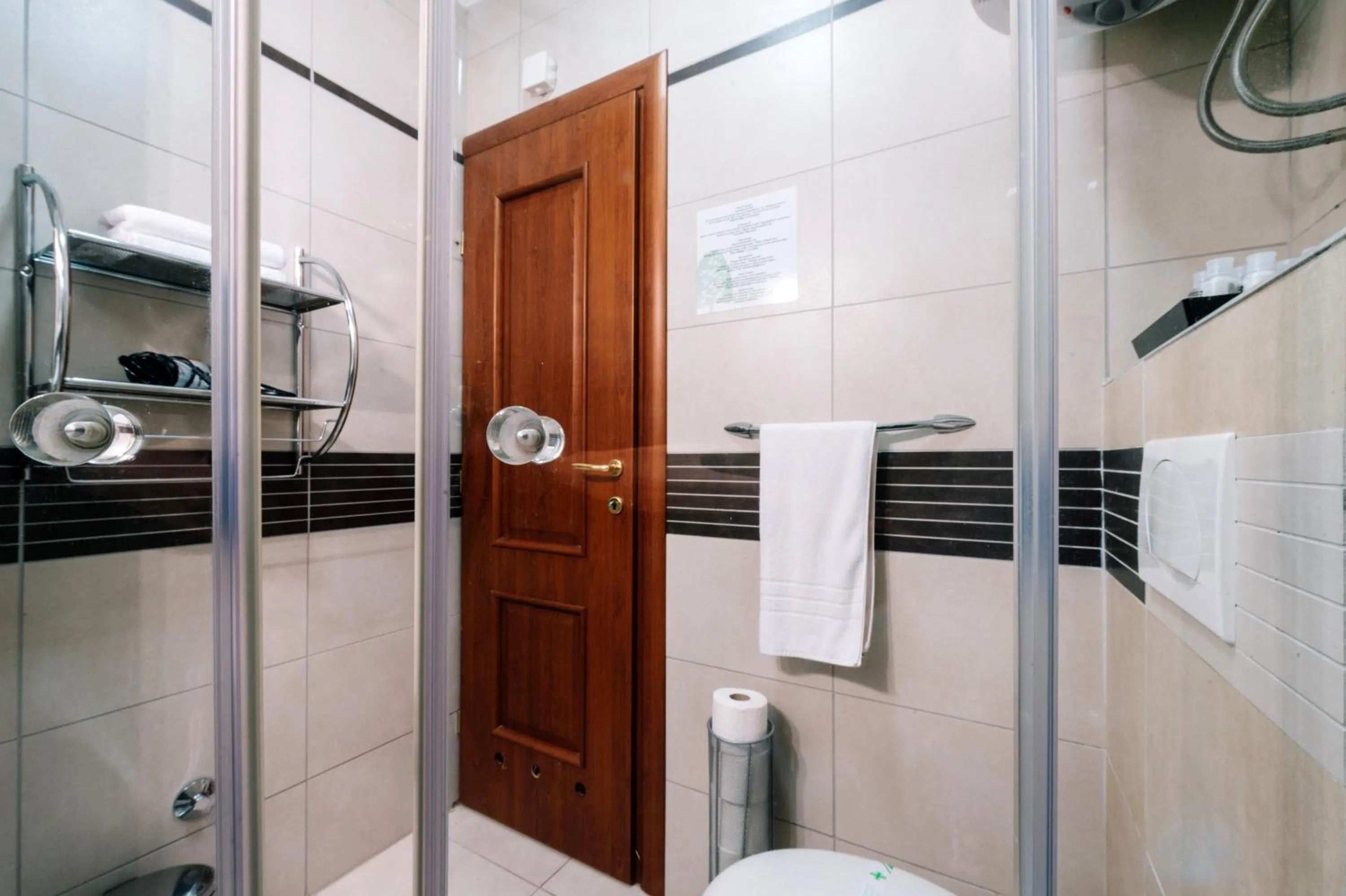 Shower in Irish House Međugorje