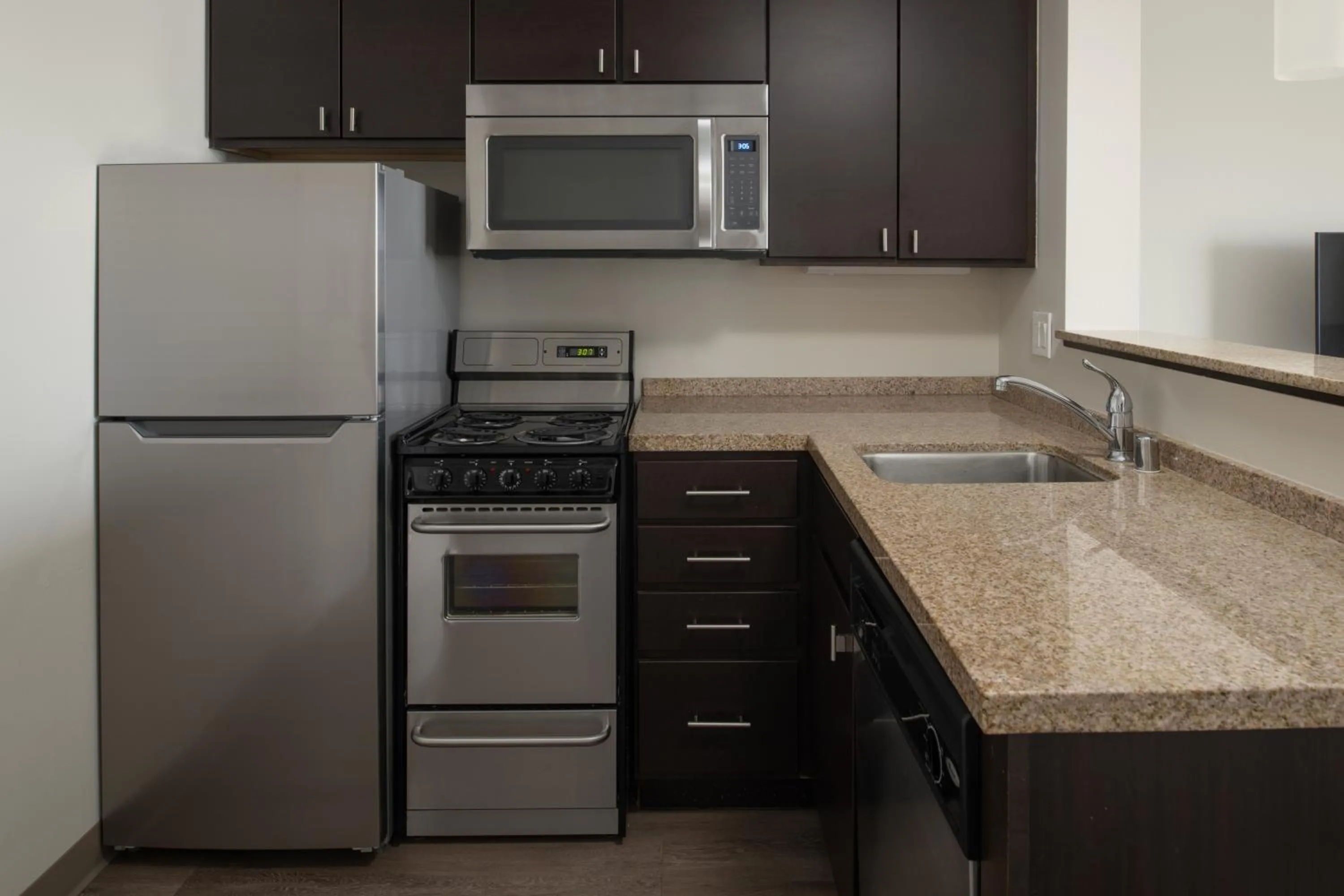 Kitchen or kitchenette in TownePlace Suites Richland Columbia Point