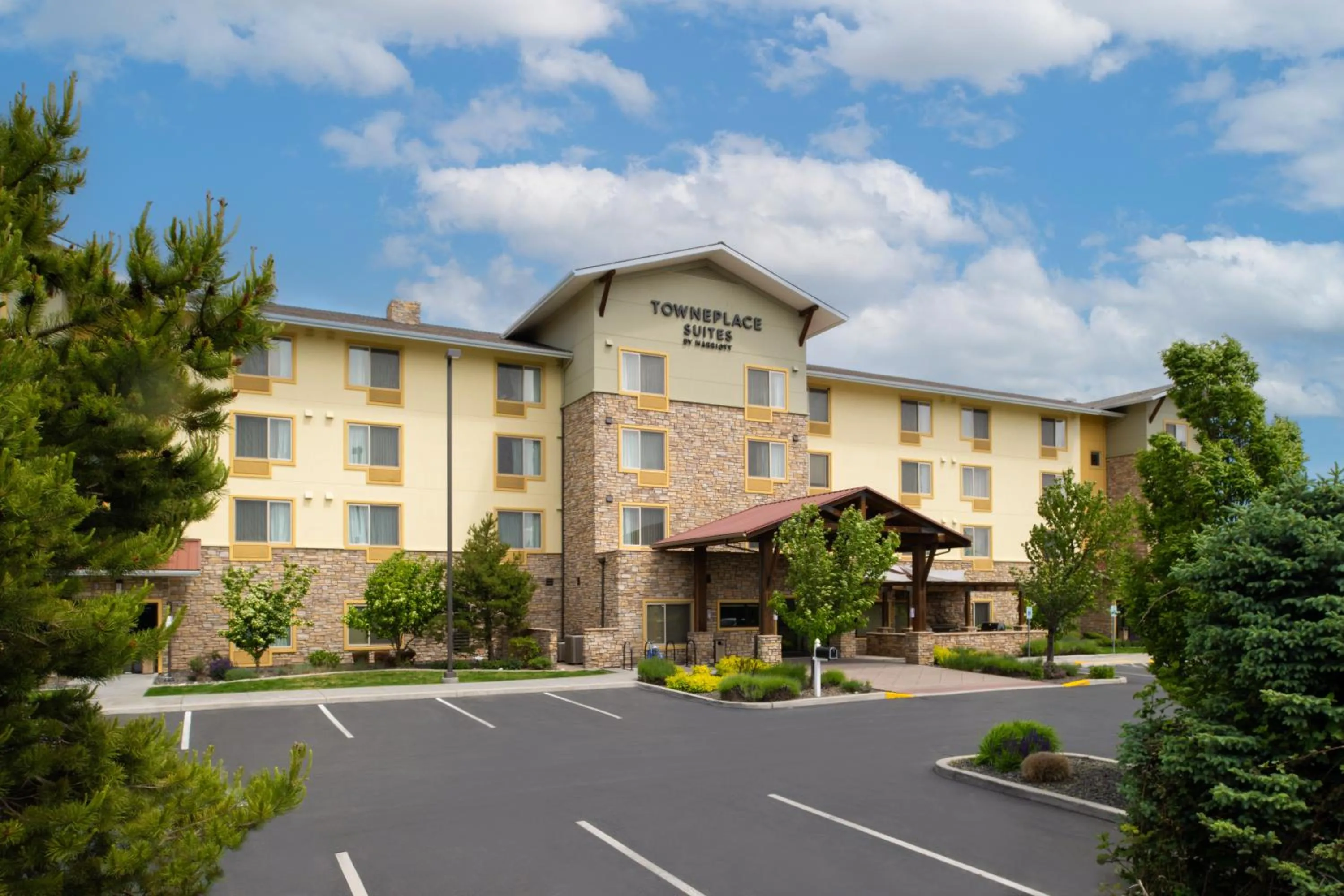 Property building in TownePlace Suites Richland Columbia Point