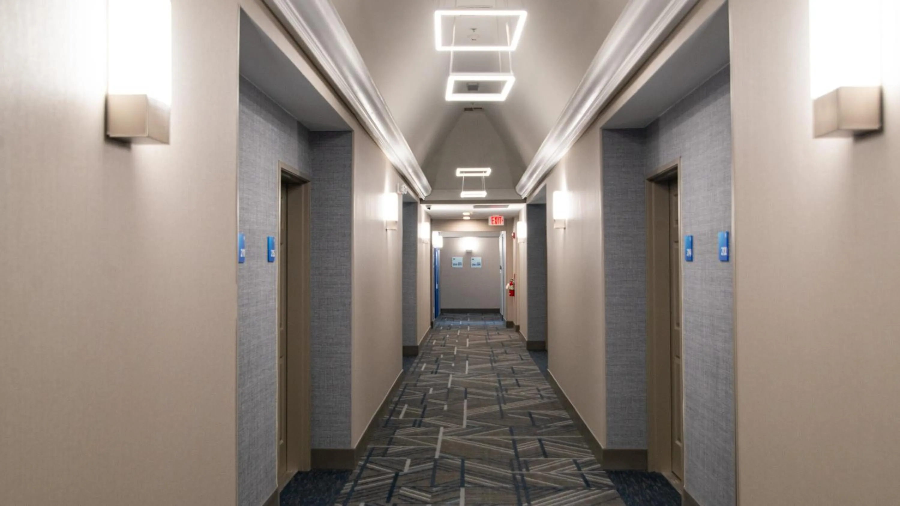 Lobby or reception in Holiday Inn Express Oakdale by IHG