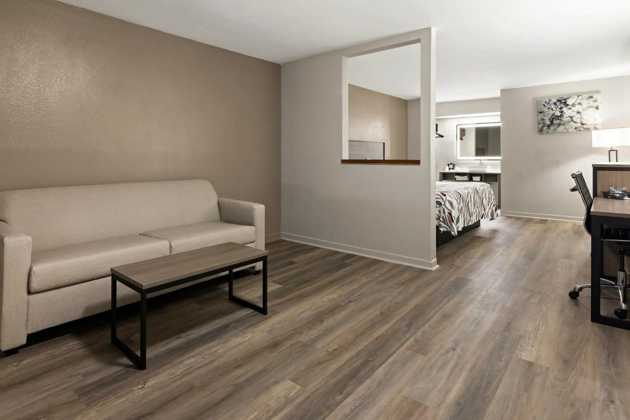 Photo of the whole room, Bed in Red Roof Inn & Suites Monroe, NC