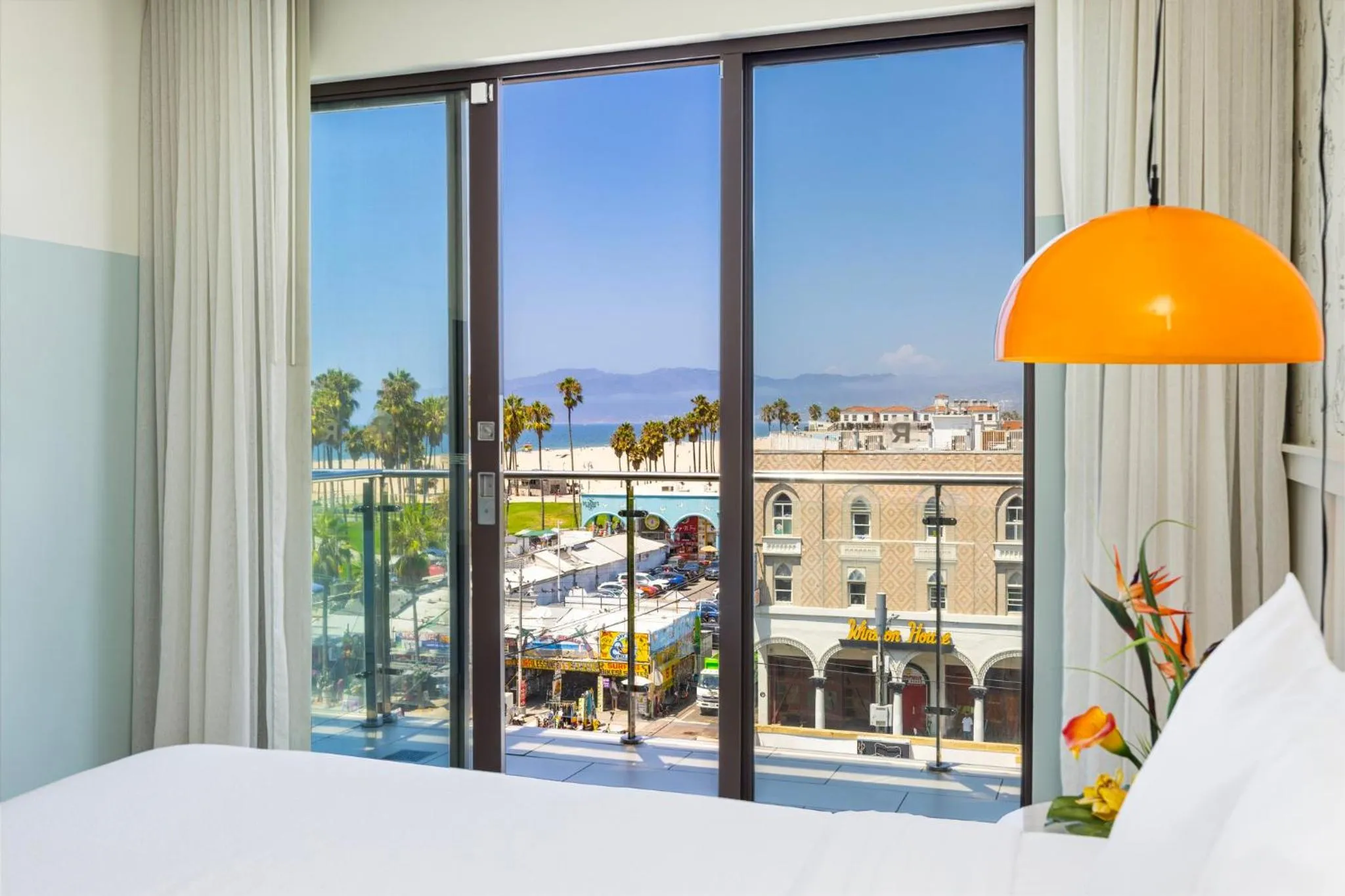 Bedroom, Bed in Hotel Erwin Venice Beach