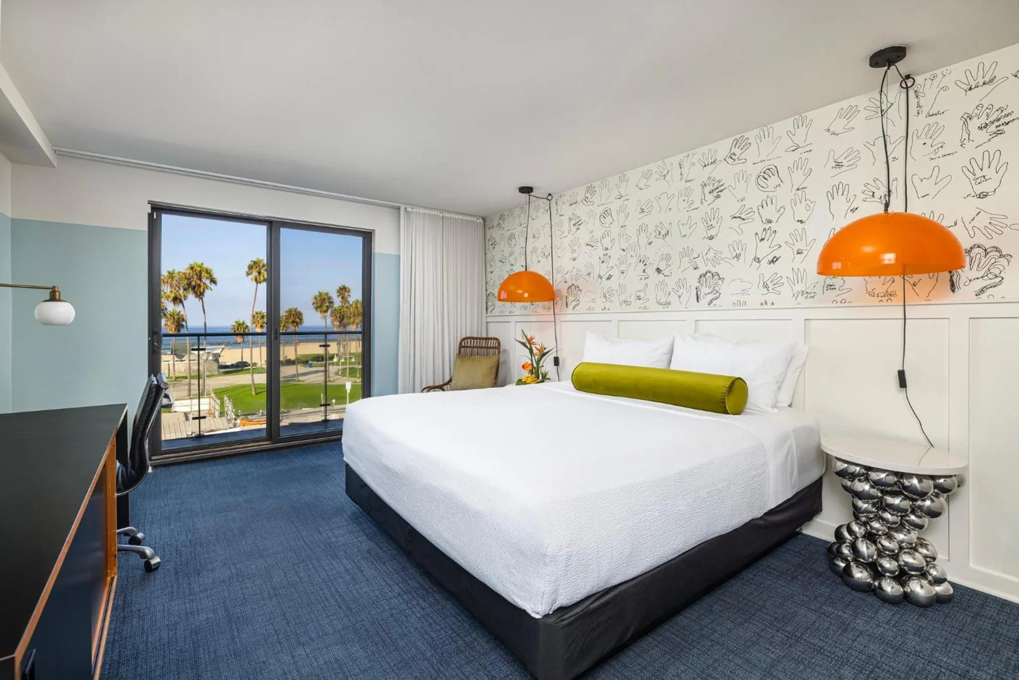 Bedroom, Bed in Hotel Erwin Venice Beach