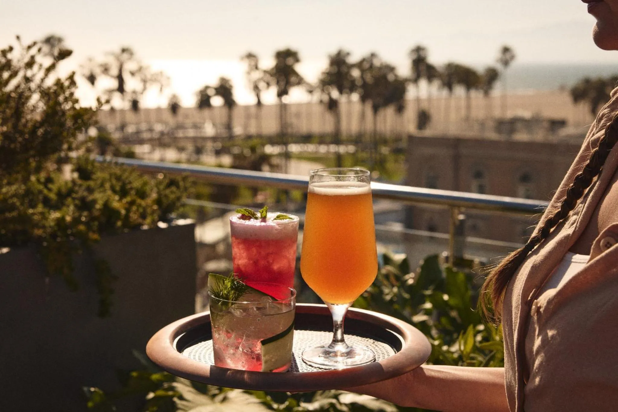 Restaurant/places to eat in Hotel Erwin Venice Beach